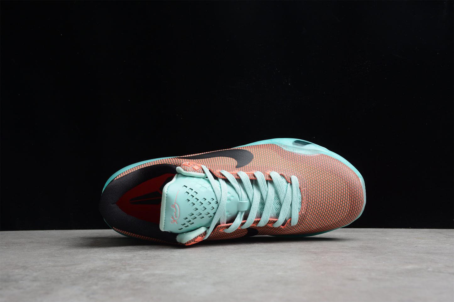 R26 Kobe 10 Easter ZK10 705317-808