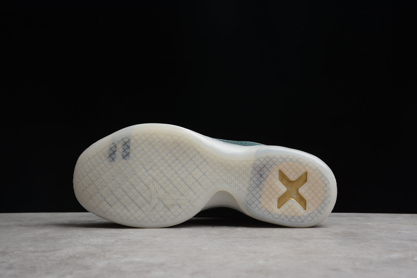 R26 Kobe 10 “Flight” 10 705317-308