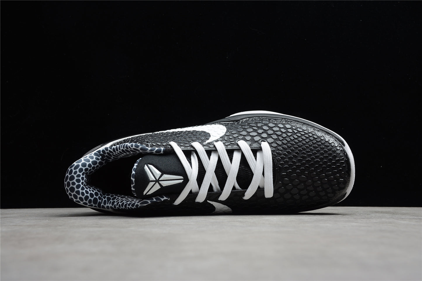 R26 Kobe 6 skyrunner: CW2190-002