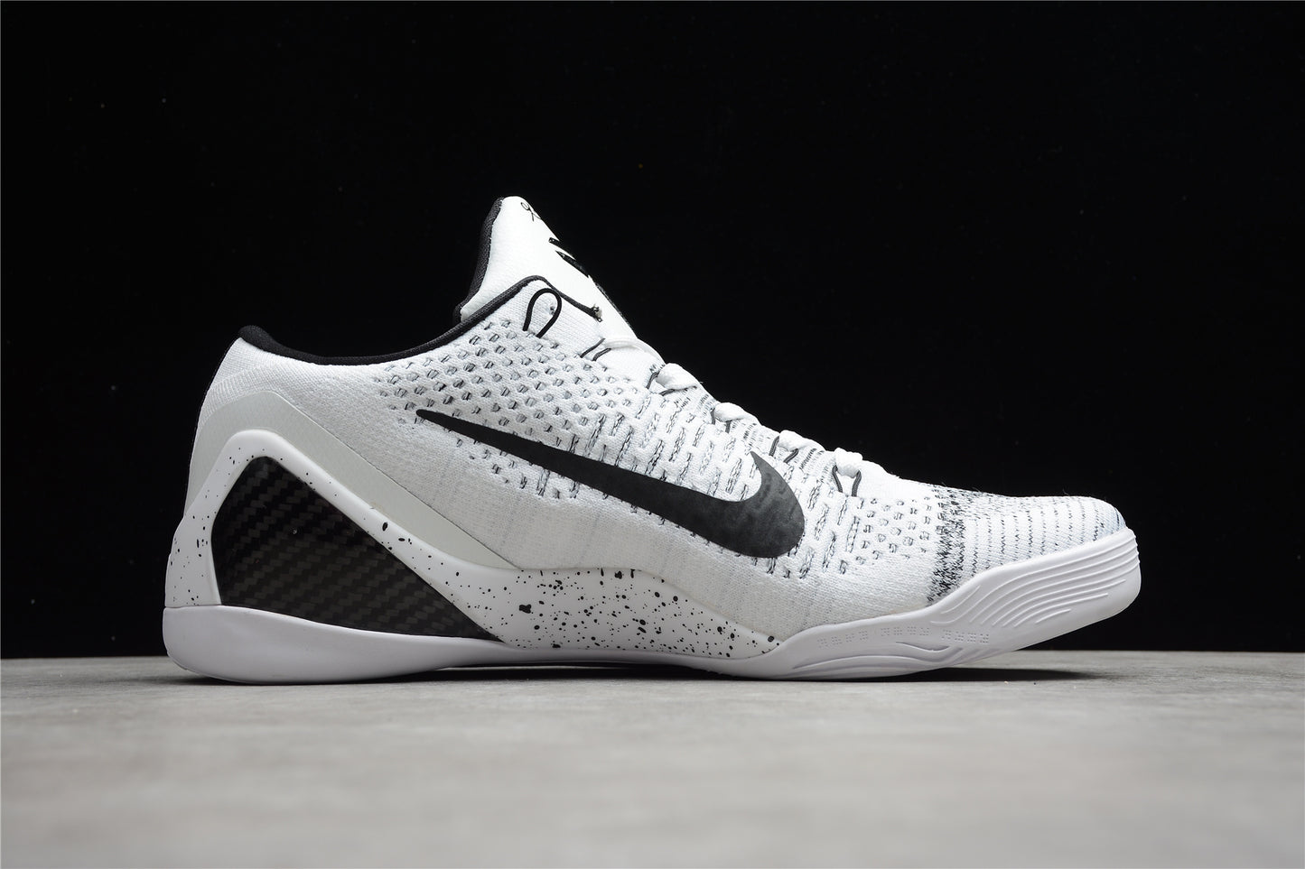 R26 Kobe 9 Elite Low “Beethoven” 653456-101