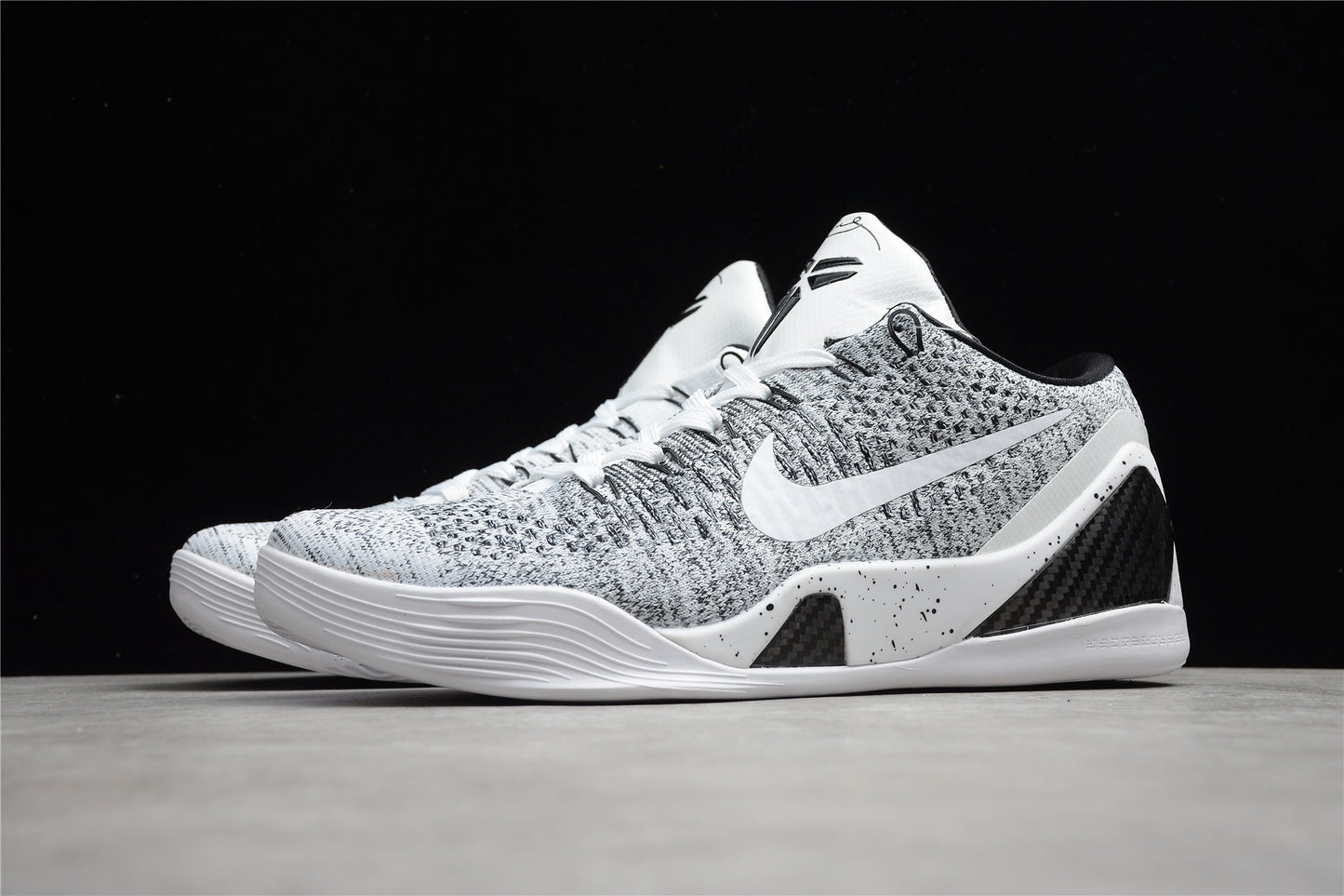 R26 Kobe 9 Elite Low “Beethoven” 653456-101