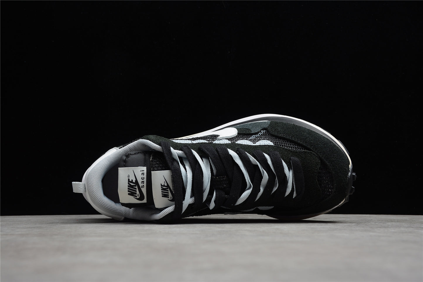R26 SACAI BV0073-001