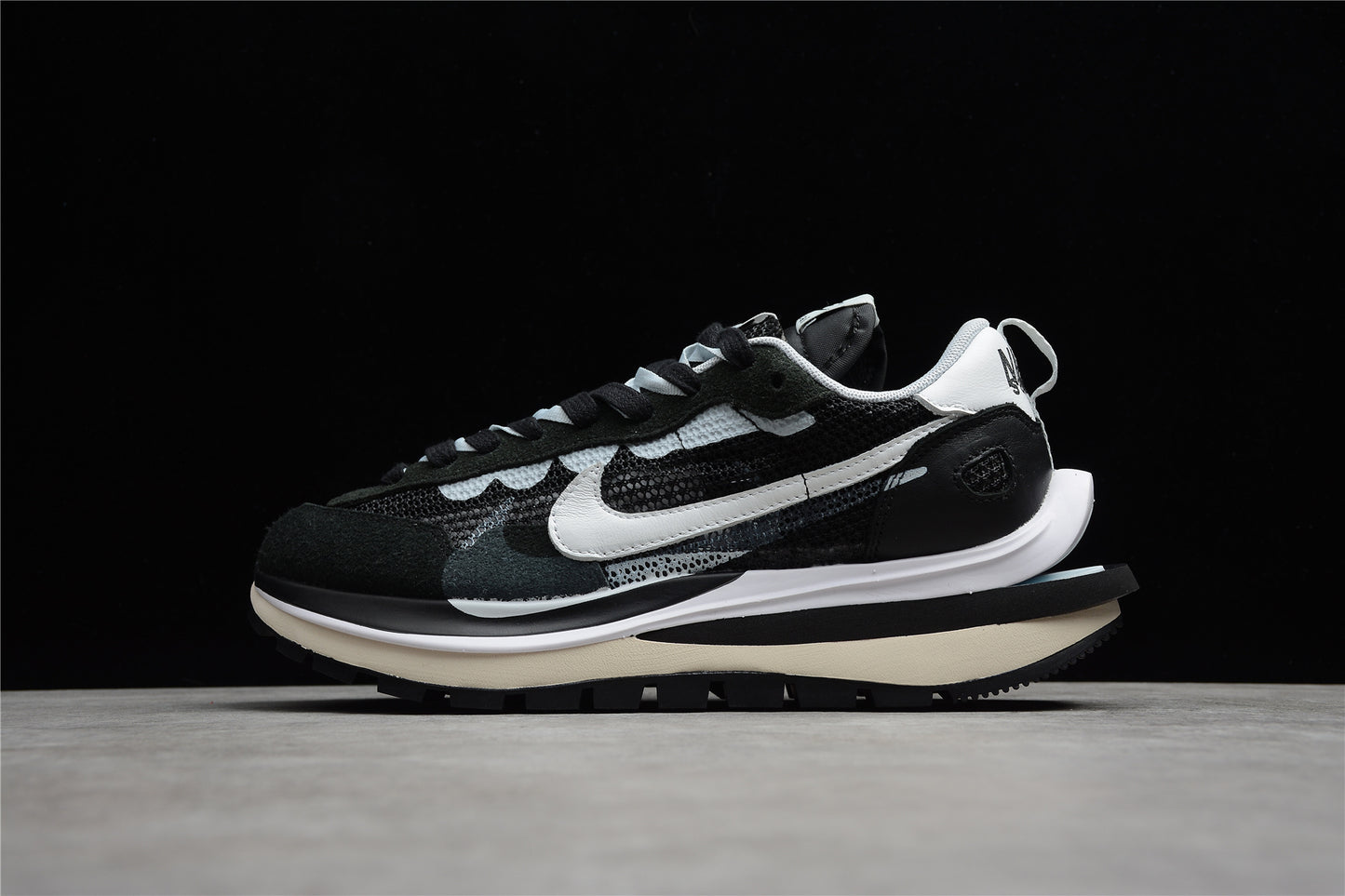 R26 SACAI BV0073-001
