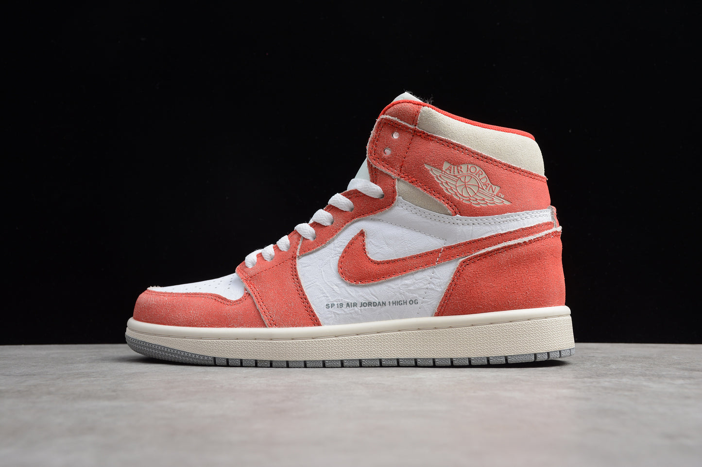 R28 AJ1 555088-116