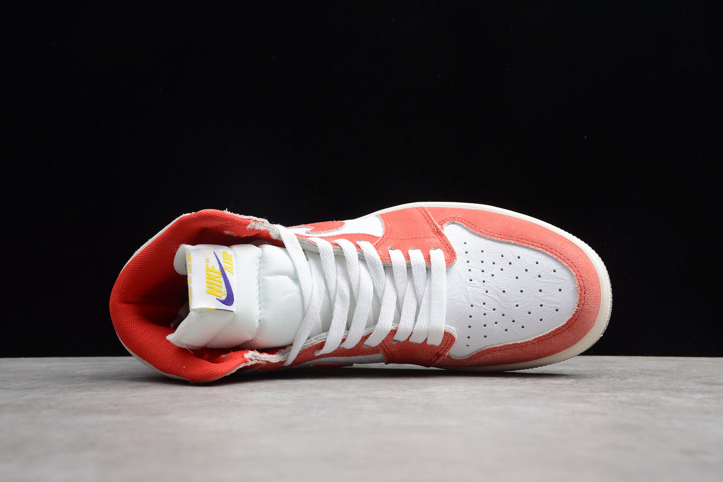 R28 AJ1 555088-116