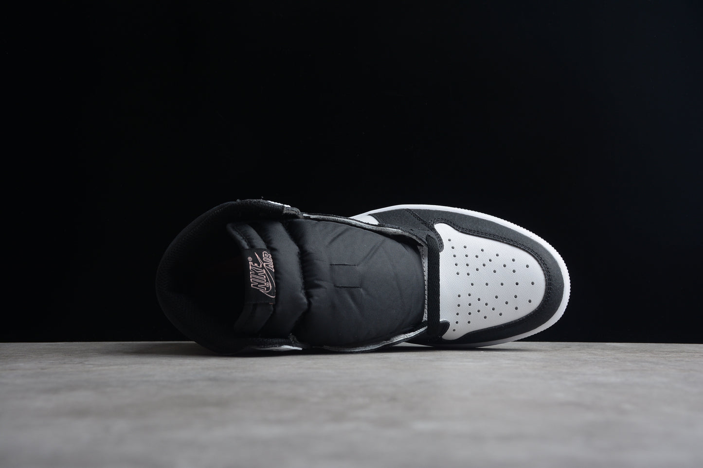 R28 Air Jordan1 High OG "Stage Haze" 555088-108