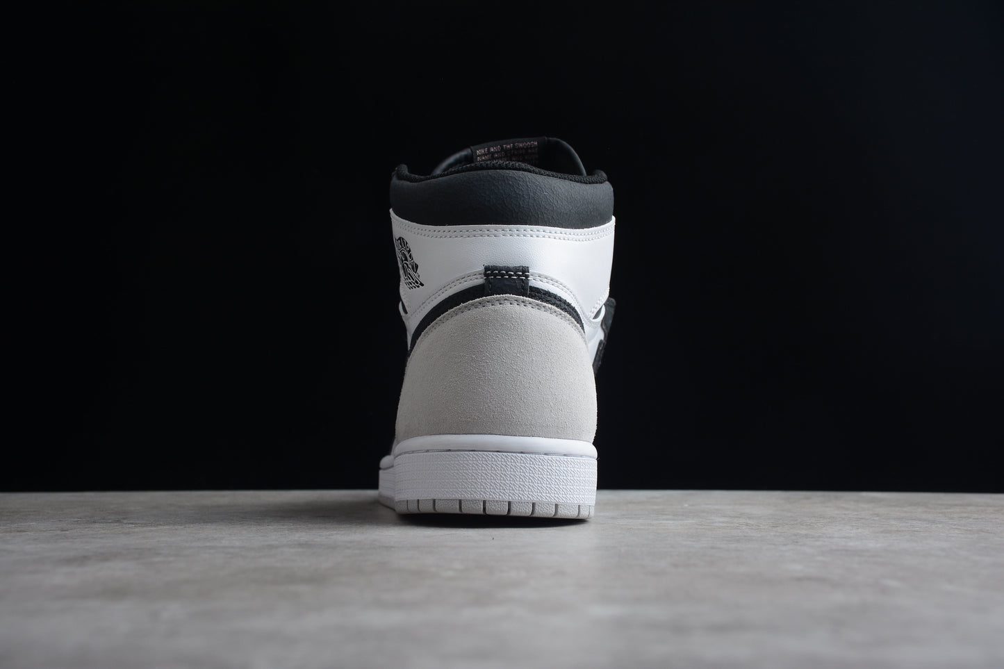 R28 Air Jordan1 High OG "Stage Haze" 555088-108