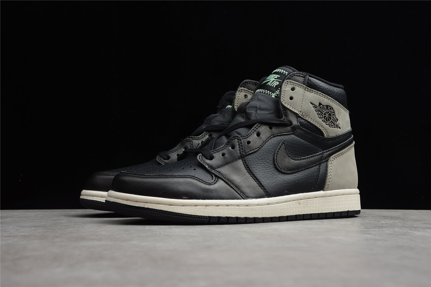 R28 Air Jordan 1 High OG “Light Army” AJ1