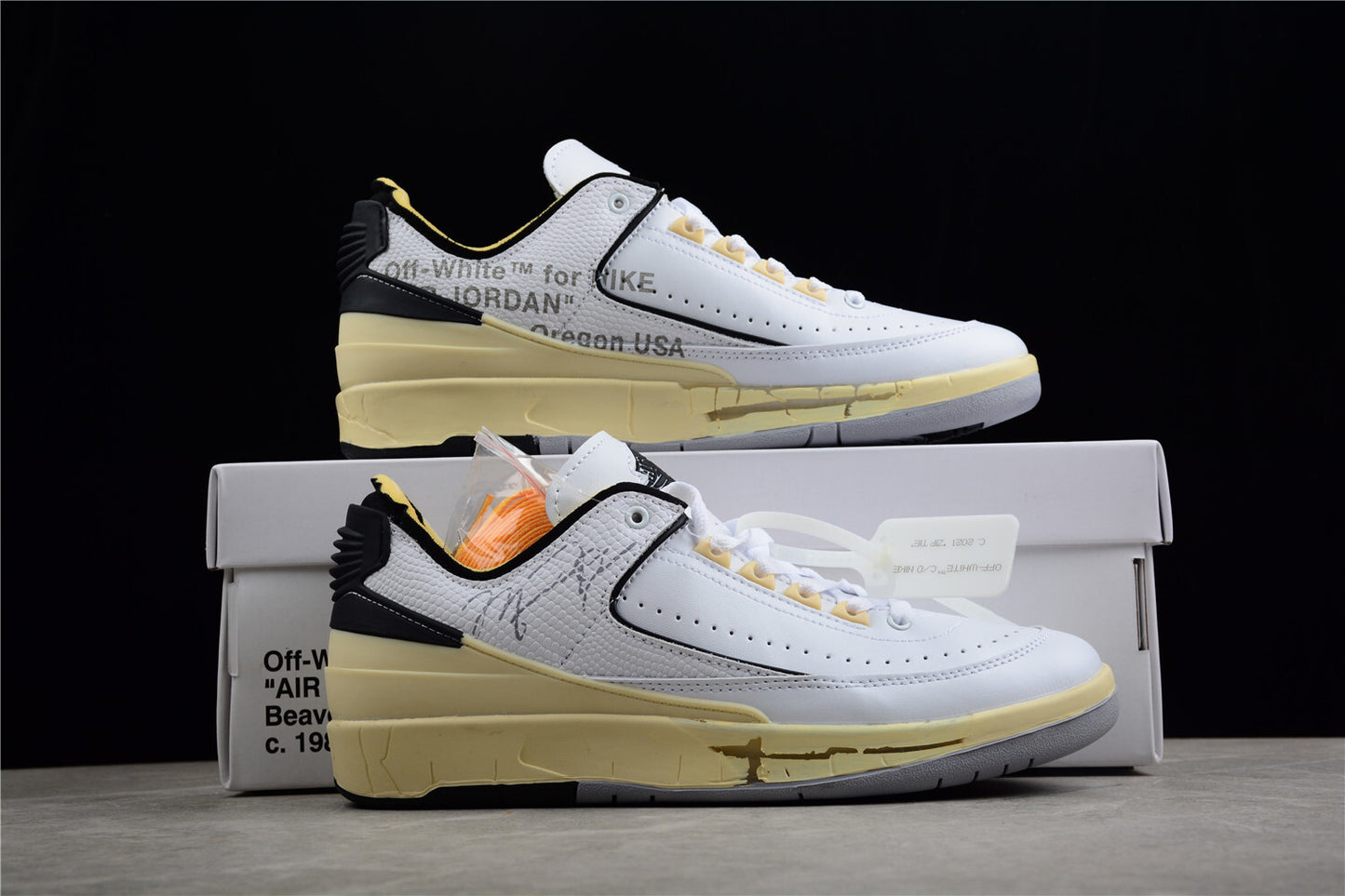 R35 Off-White x Air Jordan 2 Low DJ4375-101