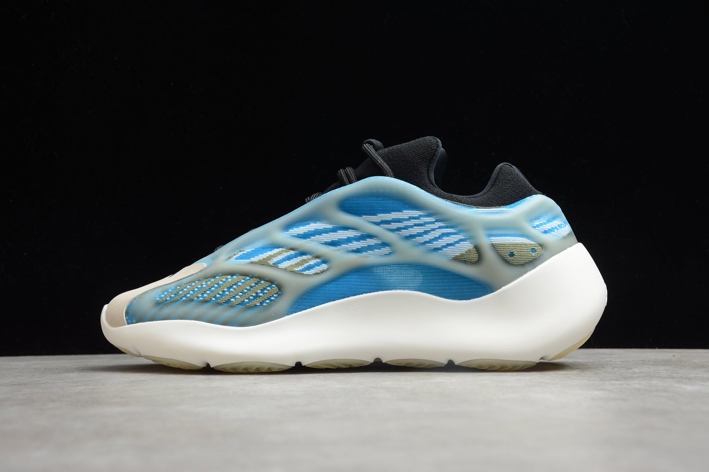 R36 YEEZY 700 V3 G54850(36-47)