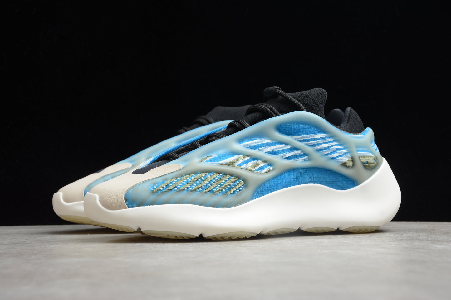 R36 YEEZY 700 V3 G54850(36-47)
