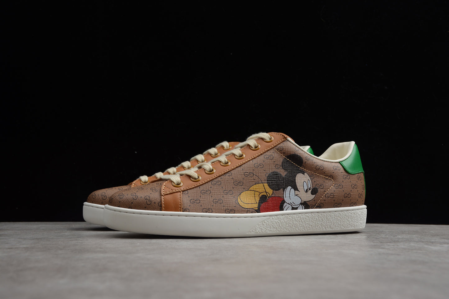 R42GUCCI35-40