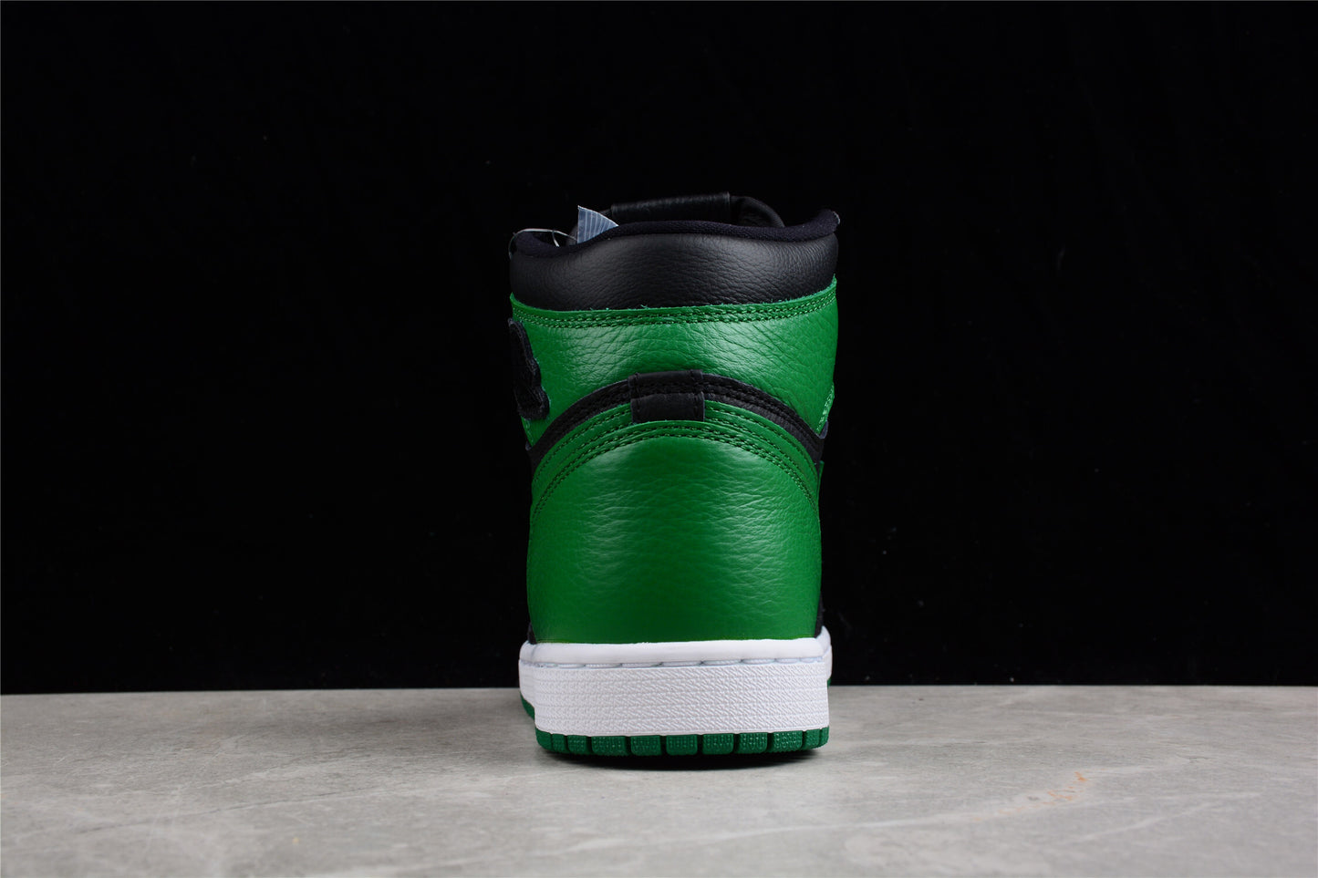 R42 Air Jordan 1 Pine Green OG 555088-030