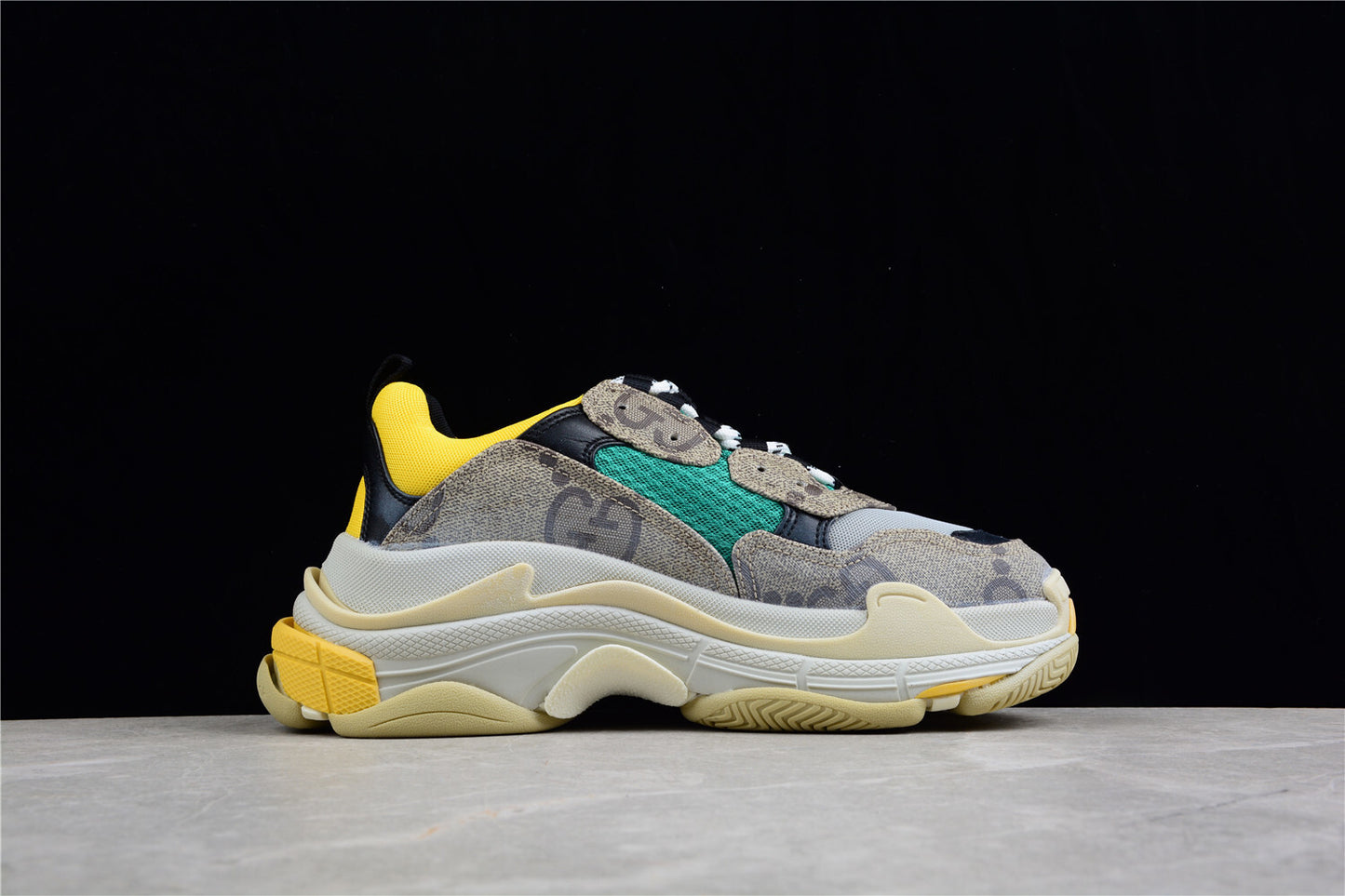 R45 Gucci x Balenciaga Triple S UMO209766