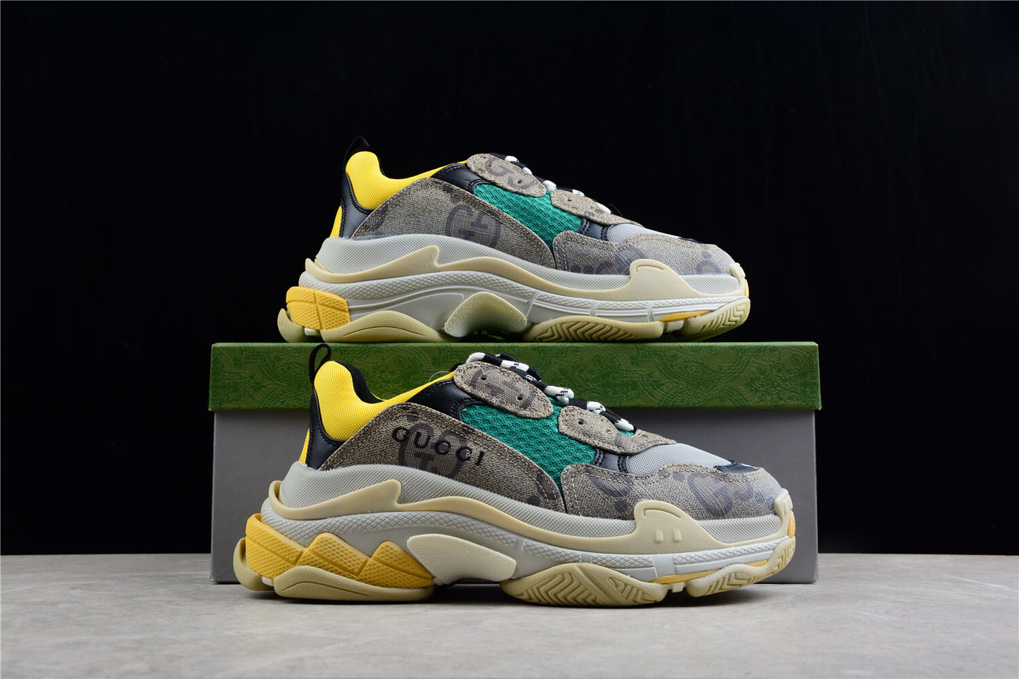 R45 Gucci x Balenciaga Triple S UMO209766