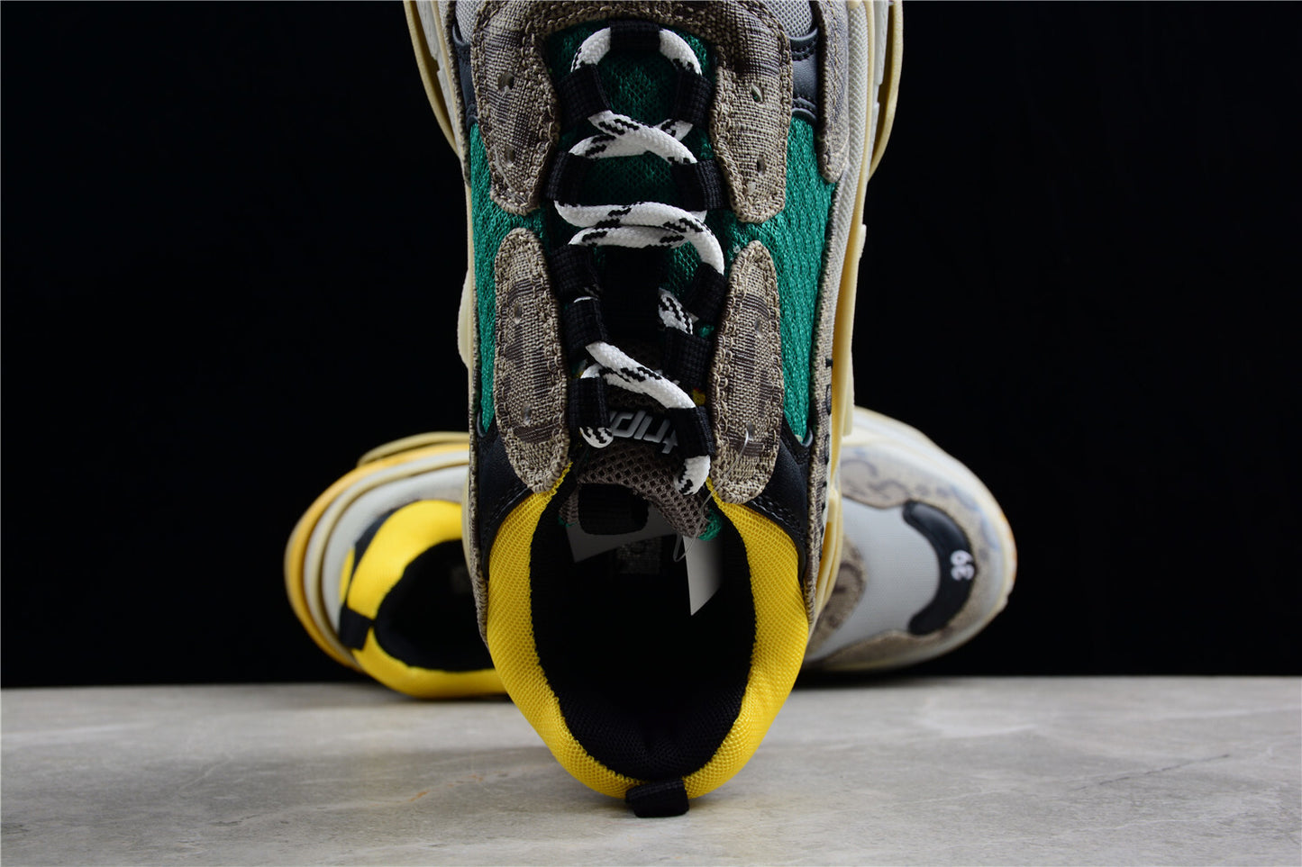 R45 Gucci x Balenciaga Triple S UMO209766