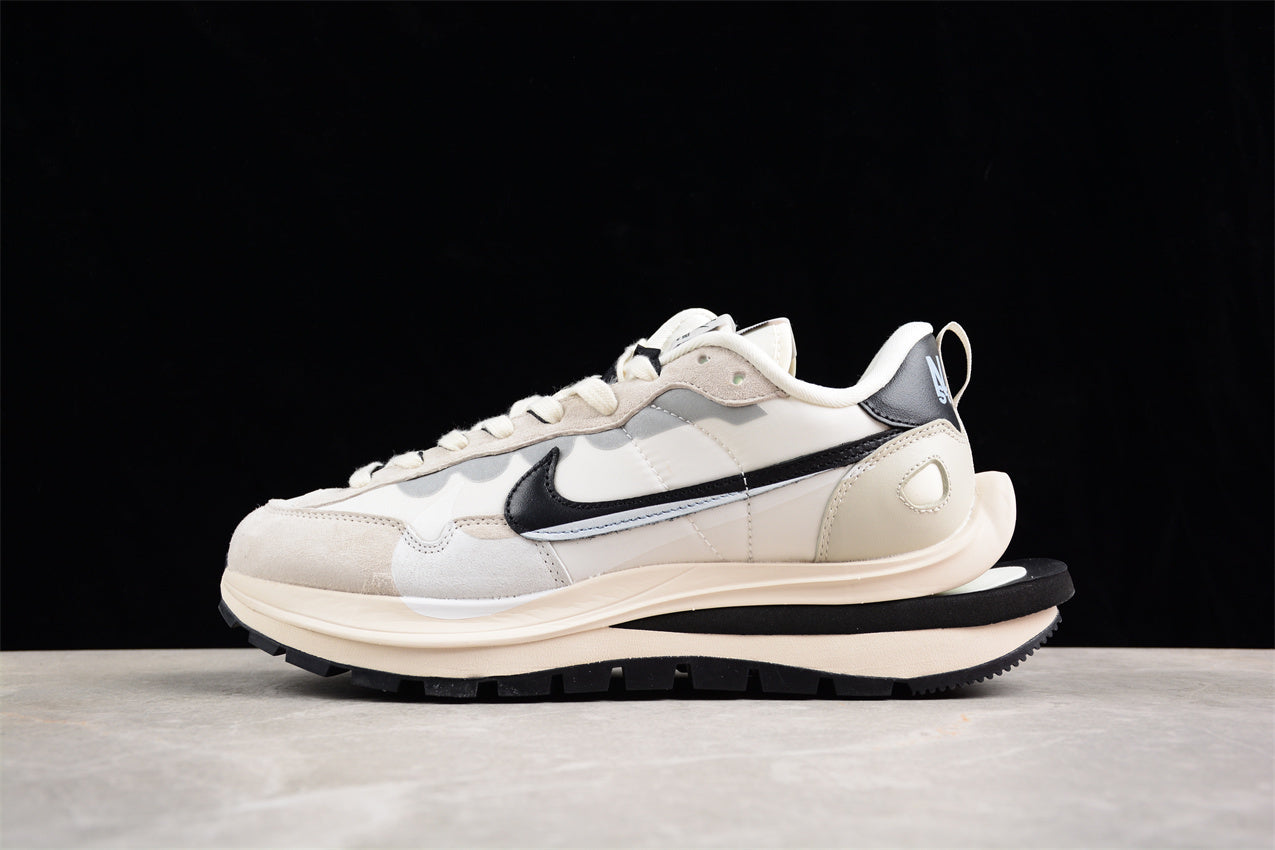 Sacai X VaporWaffle "Nylon Black" DD1875-101