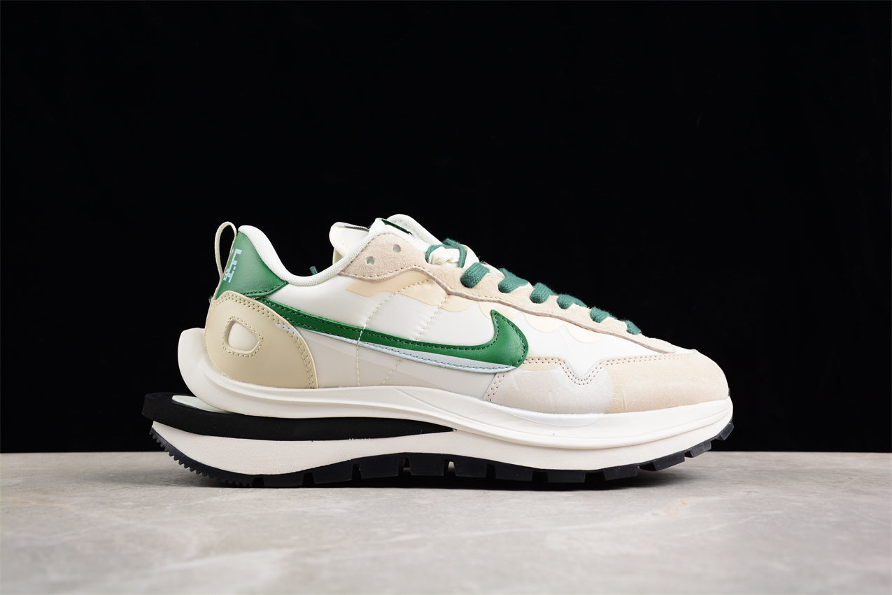 Sacai X VaporWaffle "Nylon Black" DD1875-105