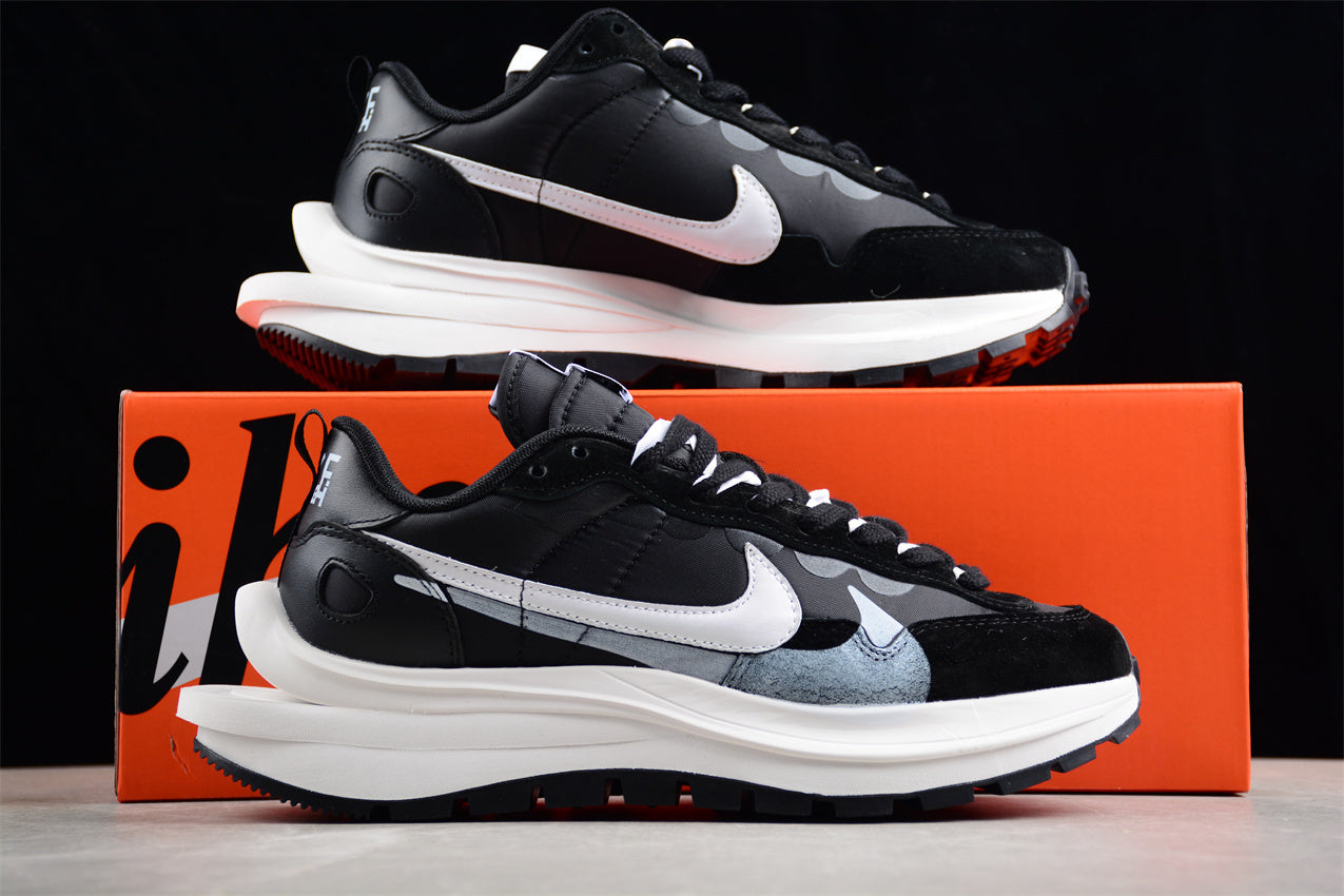 Sacai x Nk VaporWaffle 3.0 DD1875-011