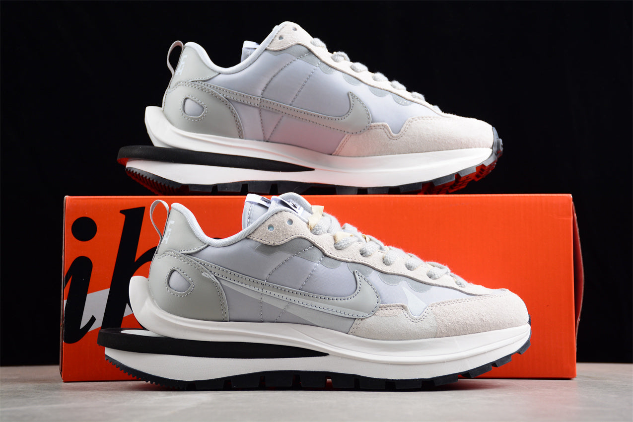Sacai x Nk VaporWaffle 3.0 DD1875-108