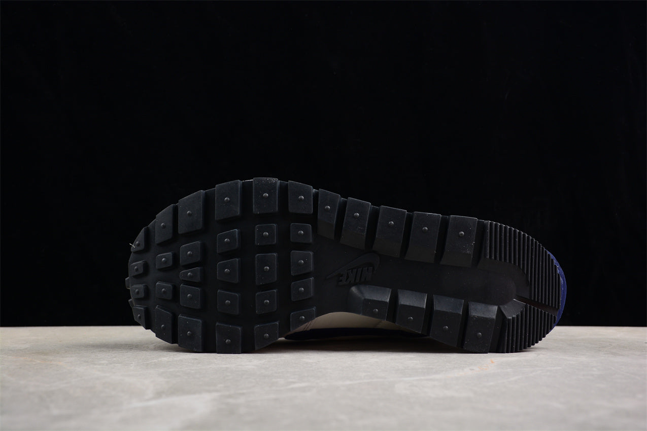 Sacai x Nk VaporWaffle 3.0 DD1875-109