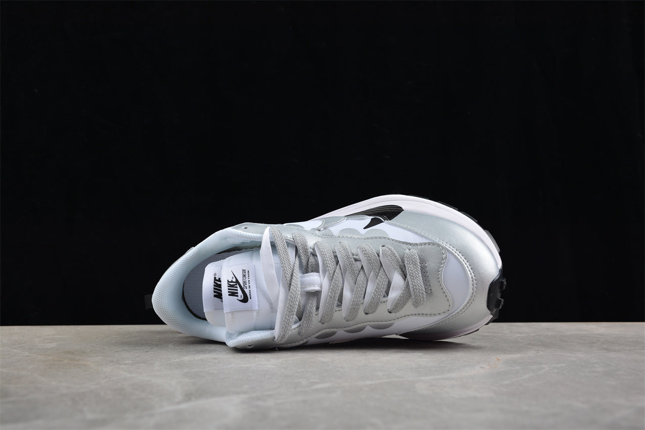 Sacai x Nk VaporWaffle 3.0 DD1875-201