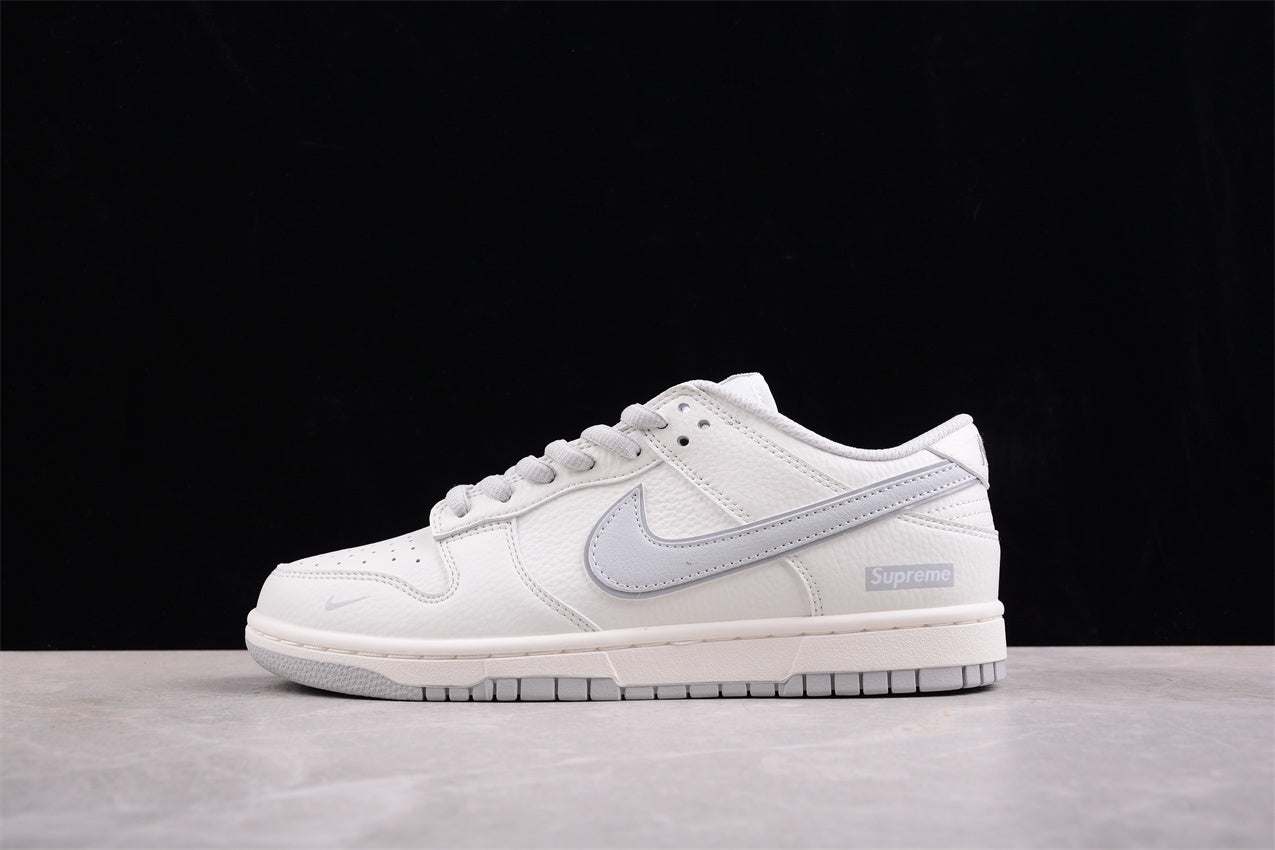 Supreme x Nk SB Dunk Low RM2308-233
