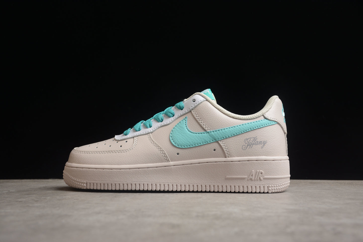 Tiffany & Co. x Nk Air Force 1'07 Low SP "Friends and Family" DZ1382-211