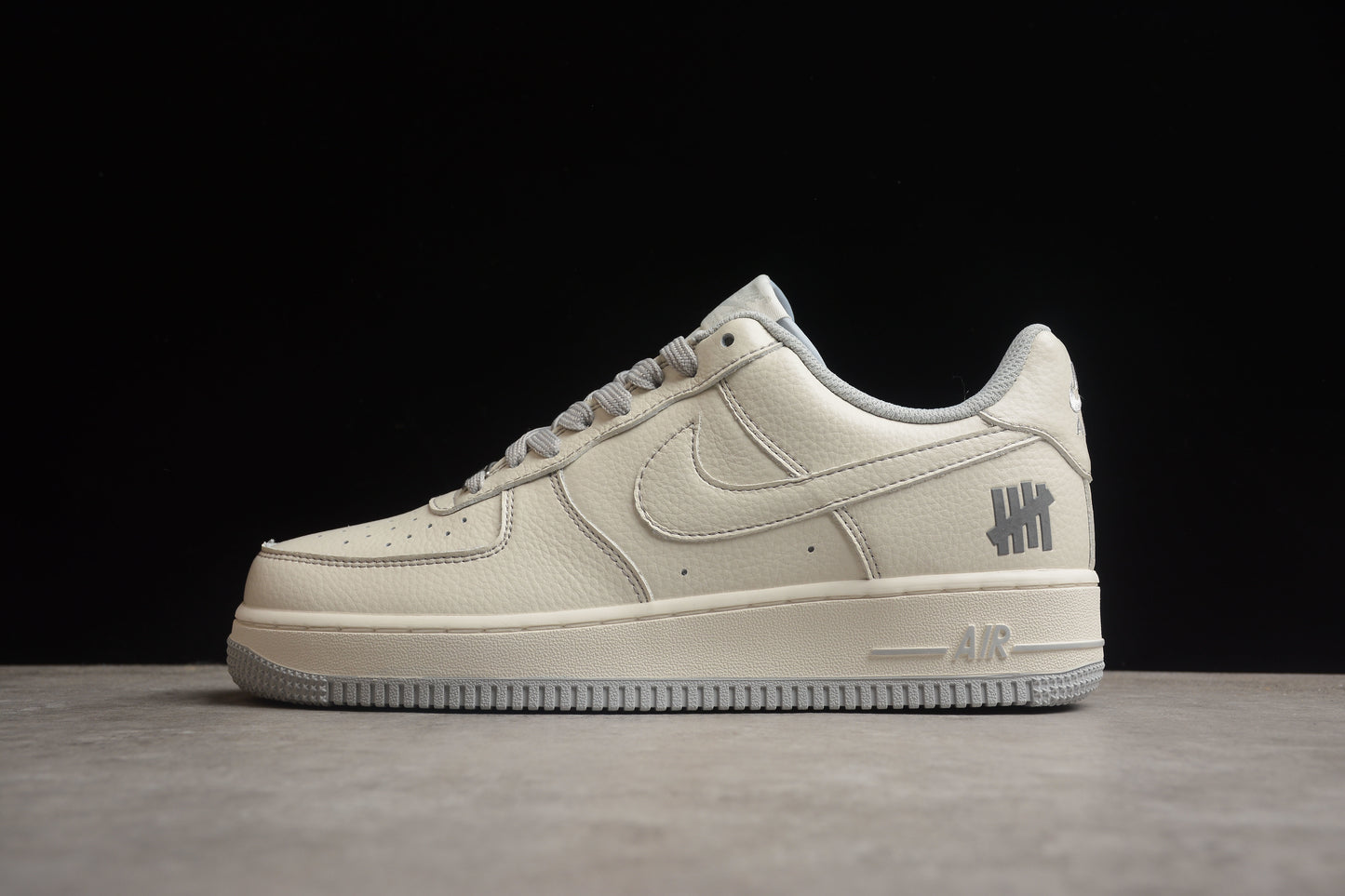 Undefeated x Nk Air Force 1'07 Low UN1988-666