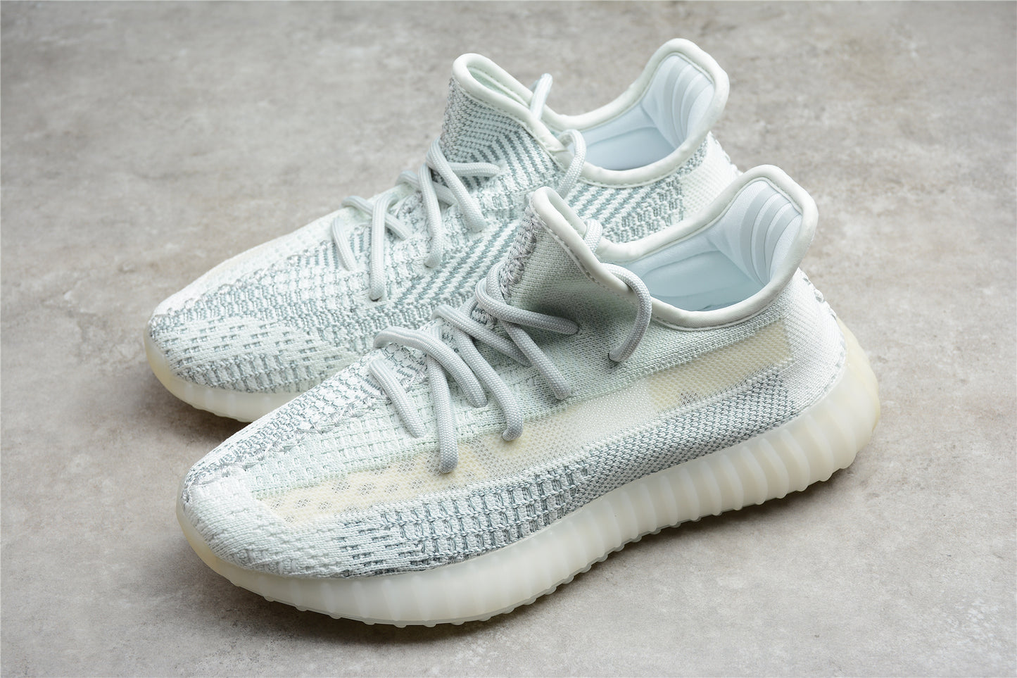 YEEZY BOOST 350 FW5317