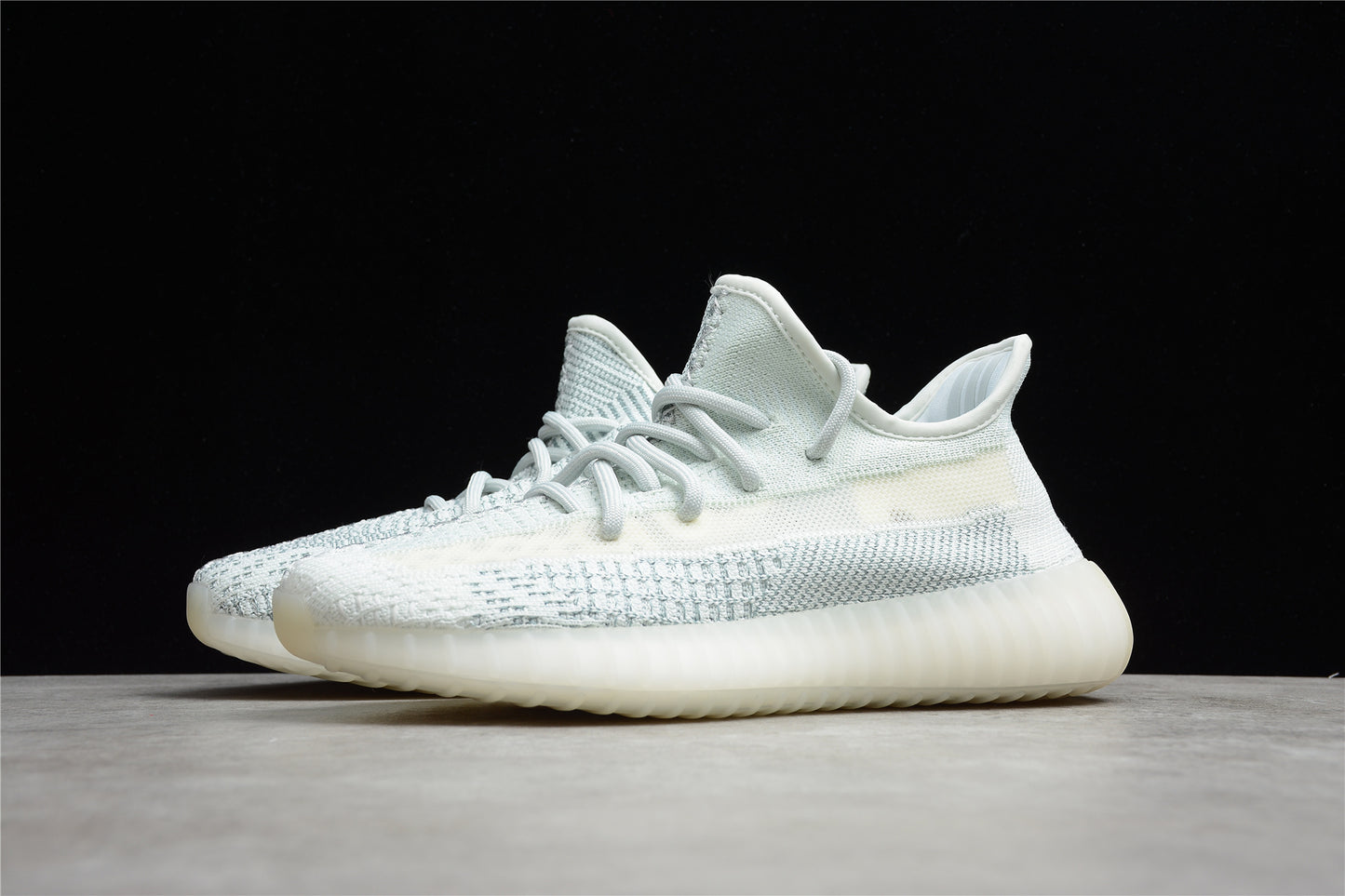 YEEZY BOOST 350 FW5317