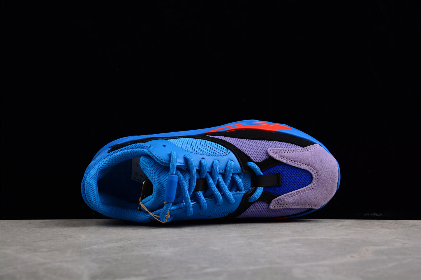 Yeezy Boost 700 Hi-Res Blue HP6674