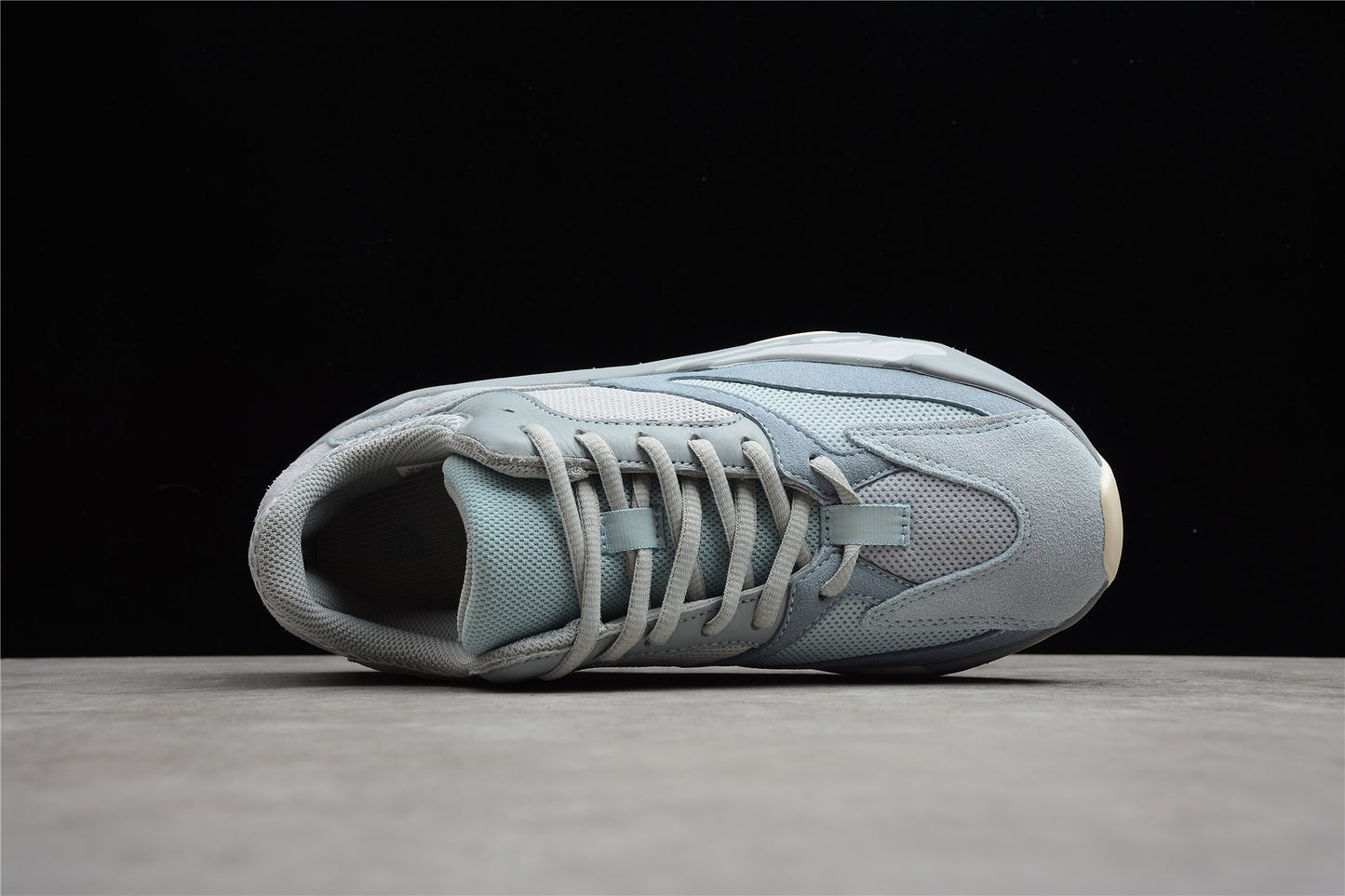 Yeezy Boost 700 Inertia 700 FU5304