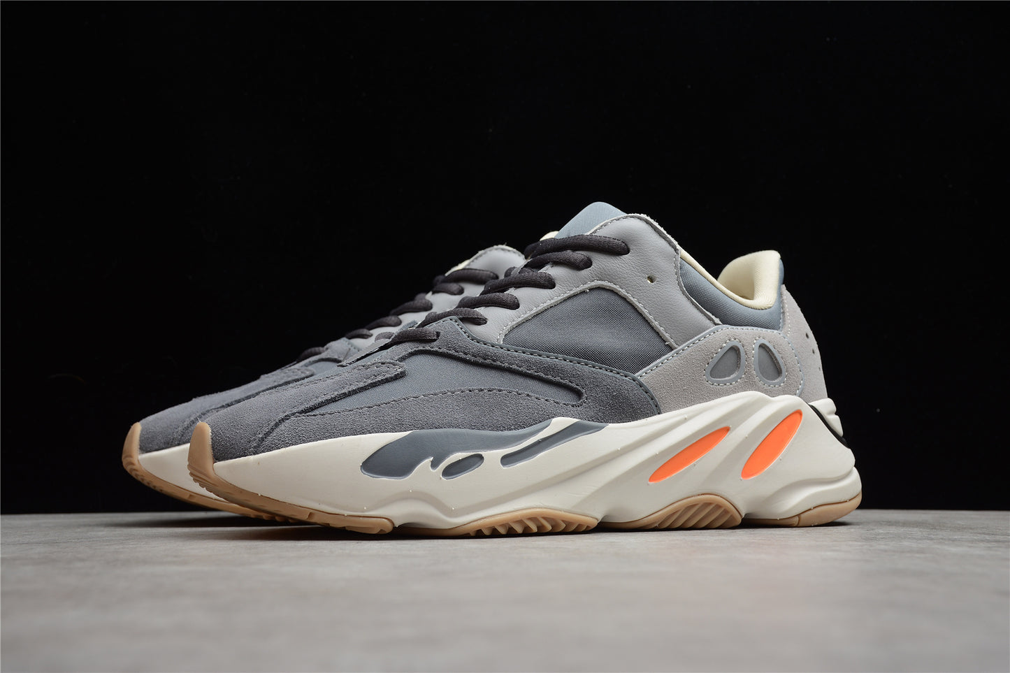 Yeezy Boost 700 Magnet 700 FV9922