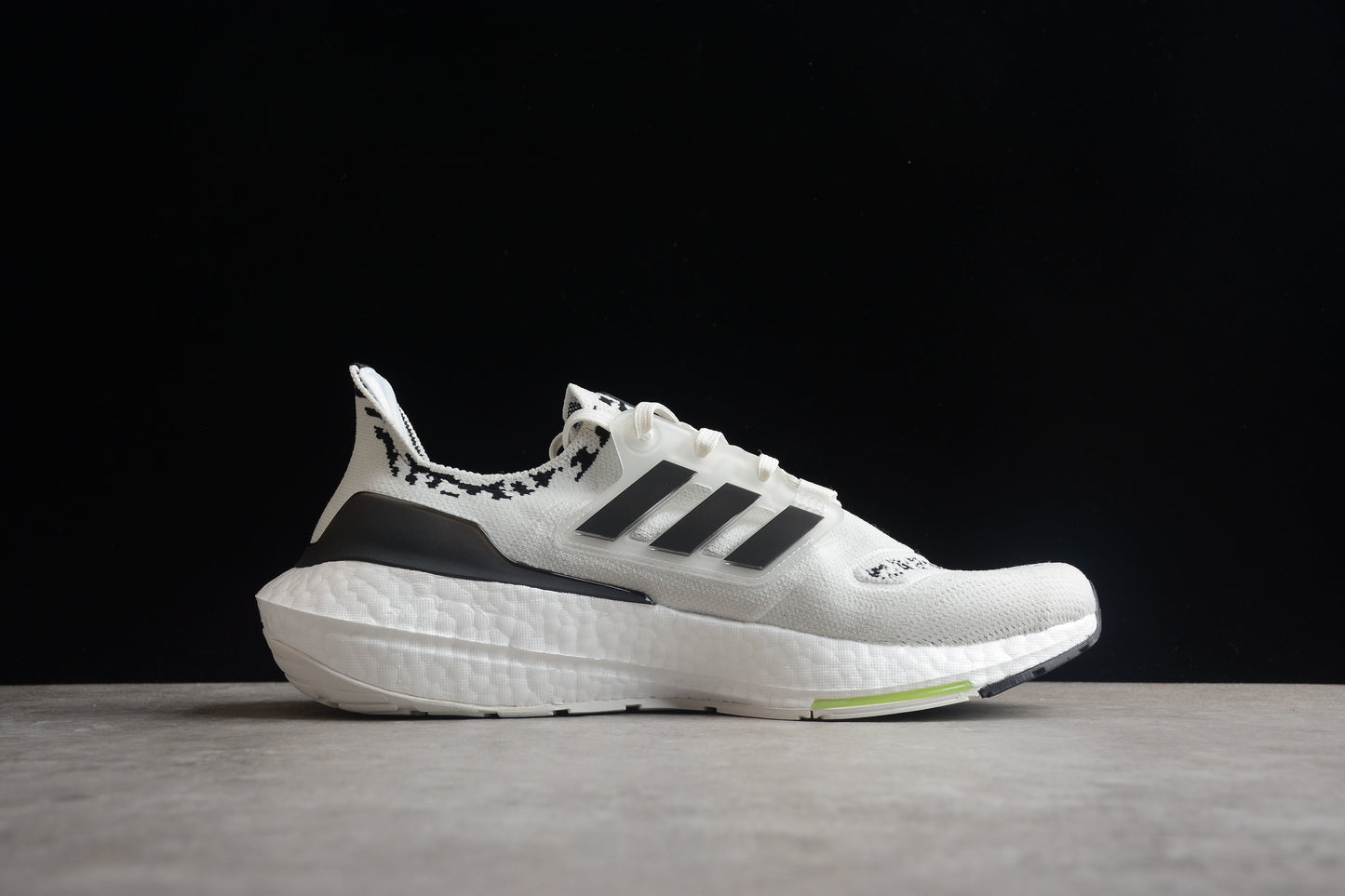 a.didas Uitra Boost 22 GX5573