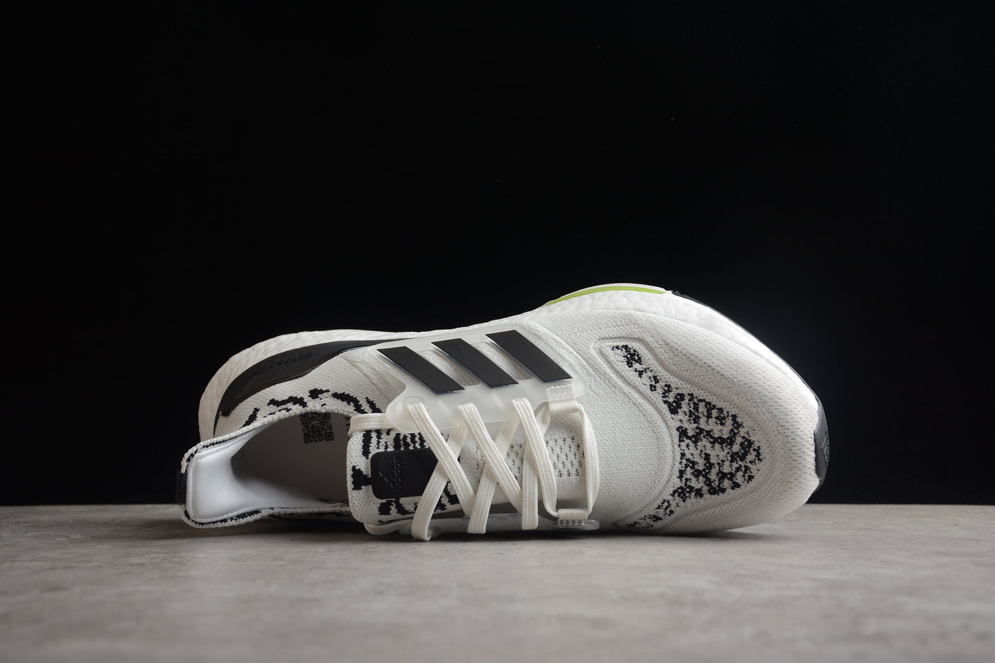 a.didas Uitra Boost 22 GX5573