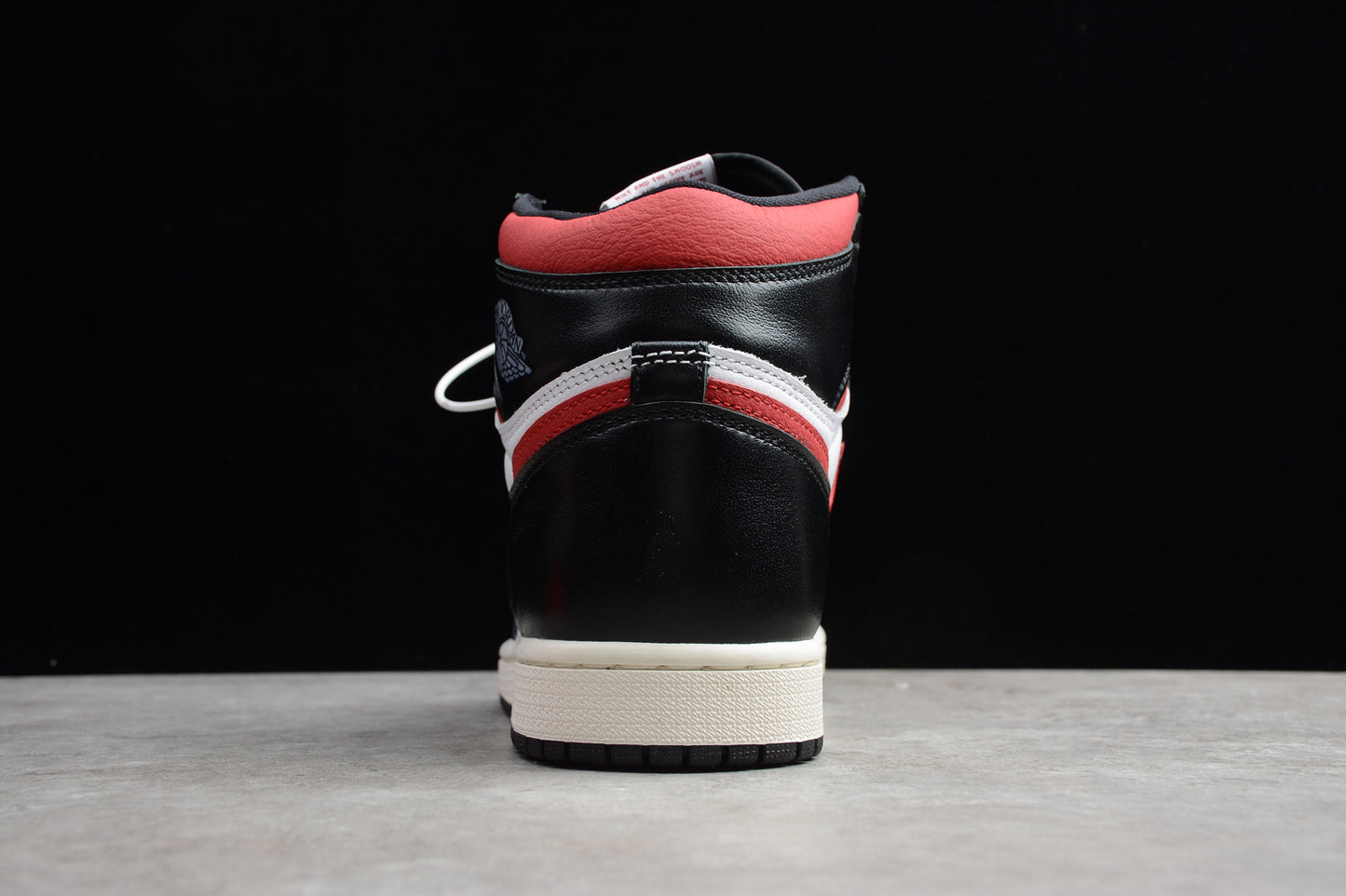 Air Jordan 1 Retro High OG (R40 CJ Premium Version)