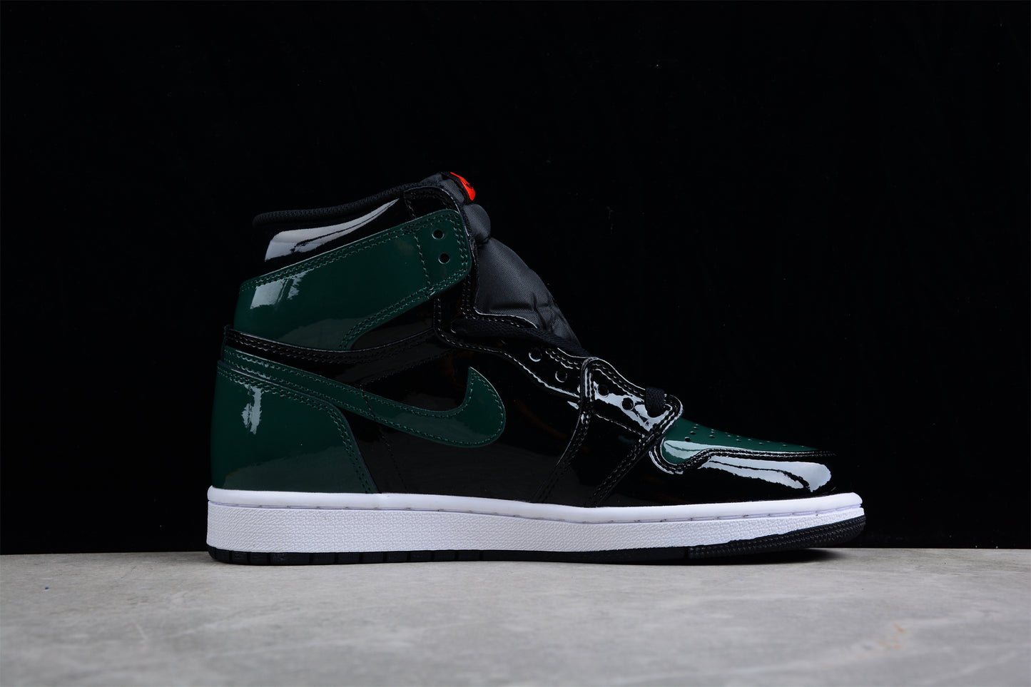 Air Jordan 1 Retro Hi NRG/UN AJ1