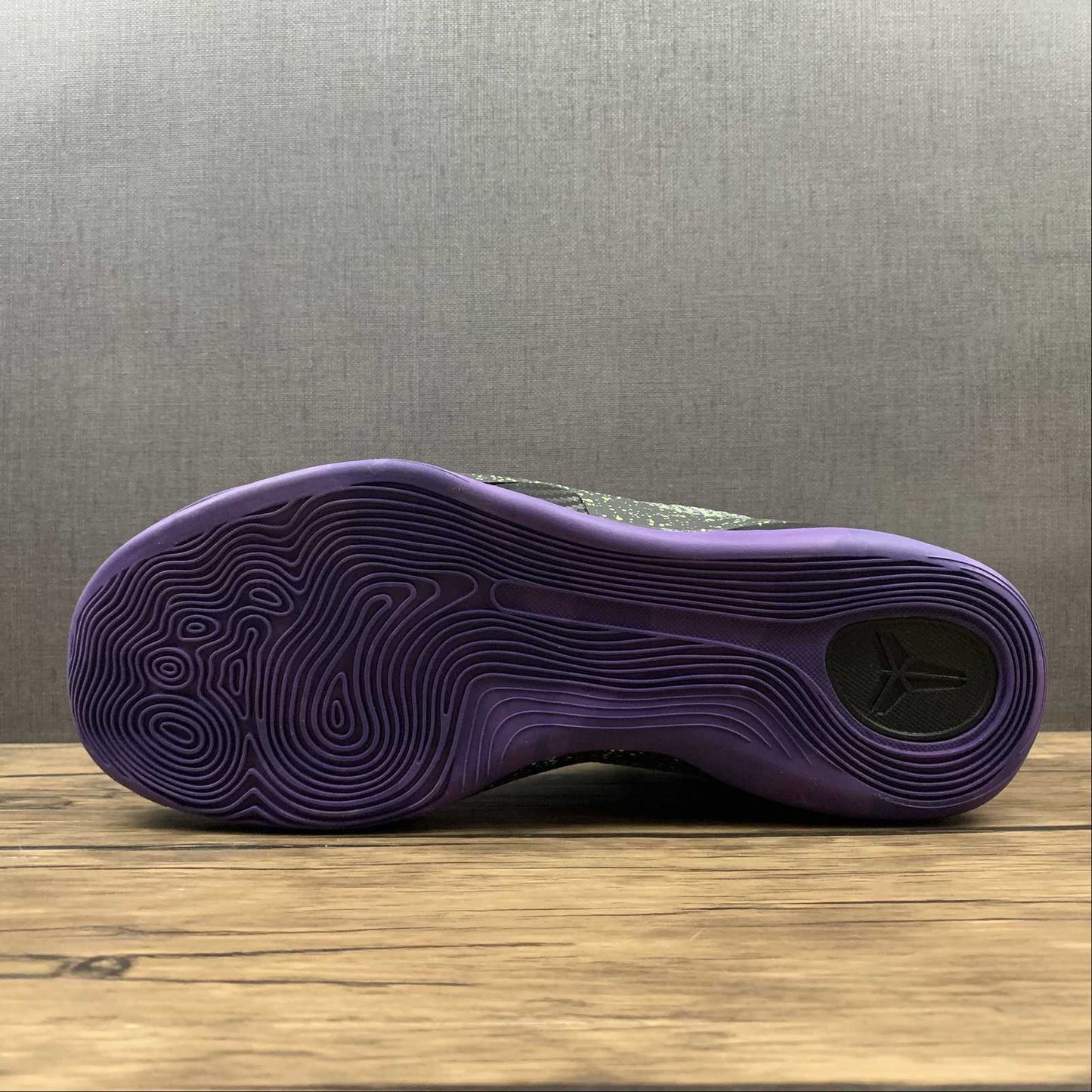Kobe PROTRO 677992-998