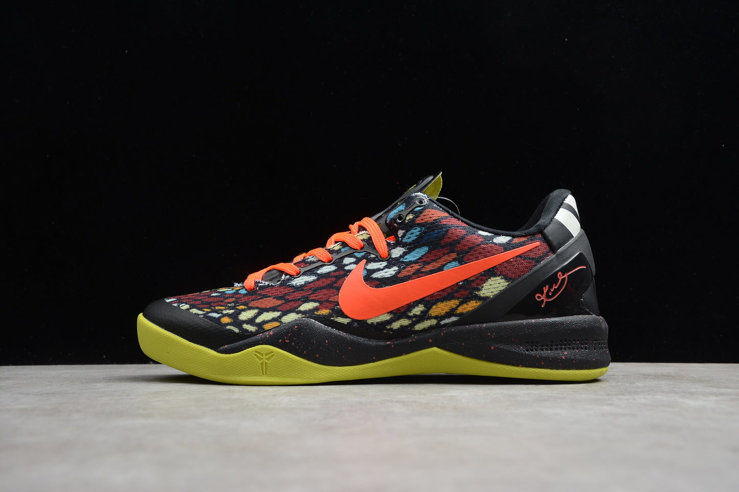R24 Kobe 8 System 555286-060