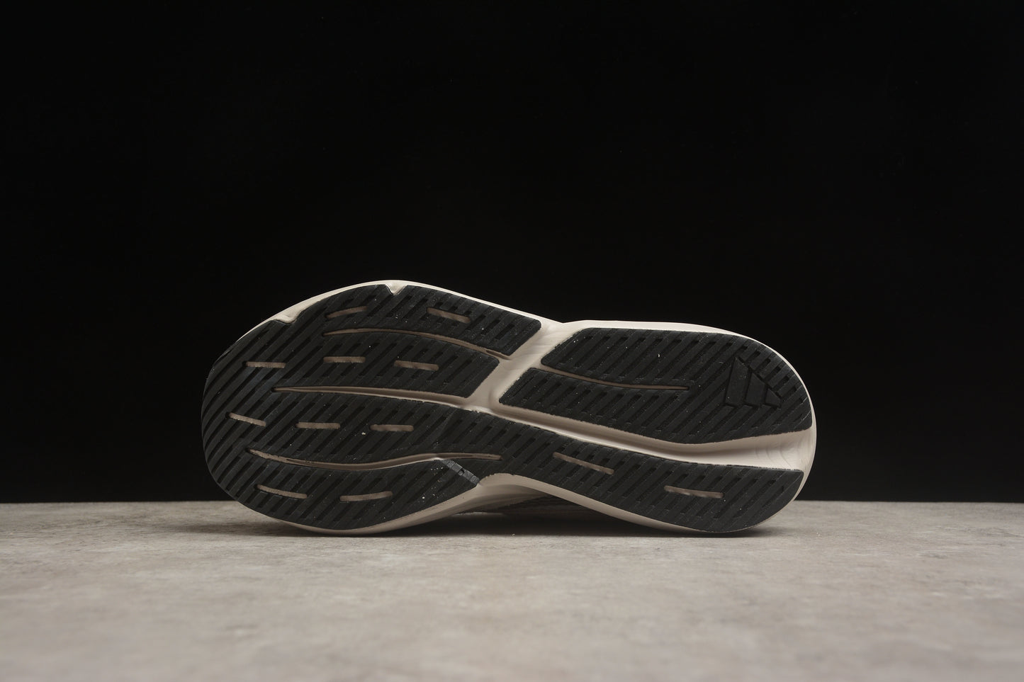 adidas LIGHTSTRIDE JQ9975