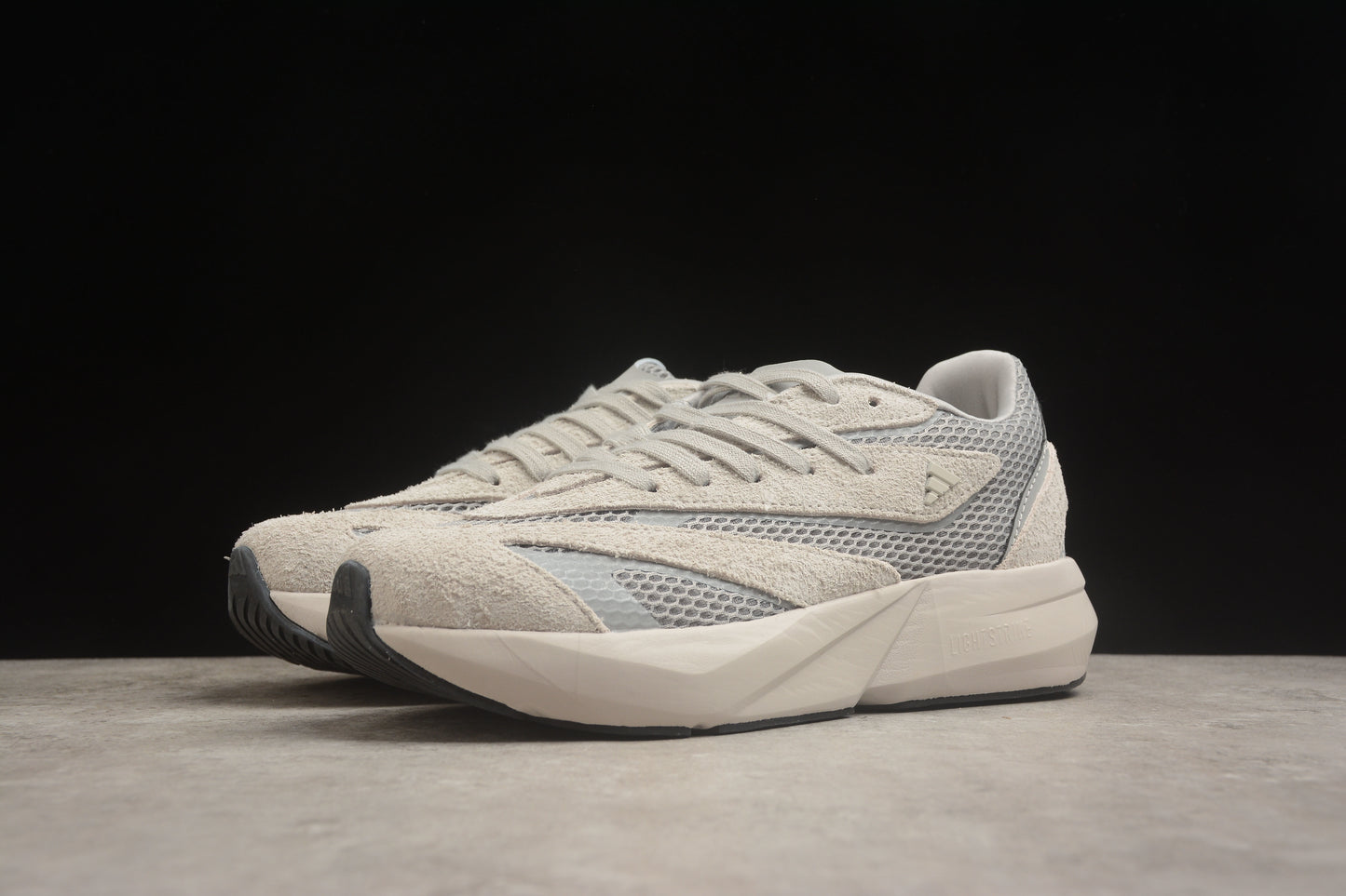 adidas LIGHTSTRIDE JQ9975