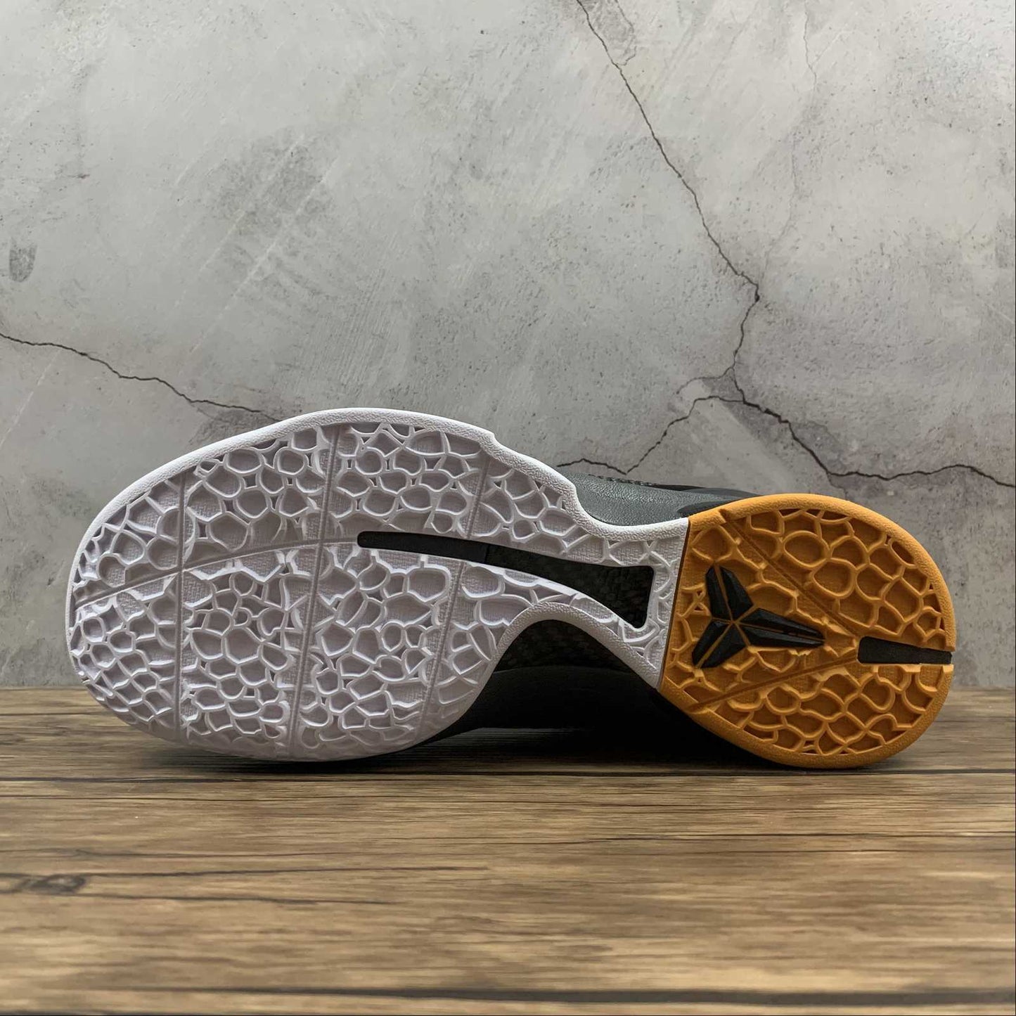 Zoom Kobe 436311-002