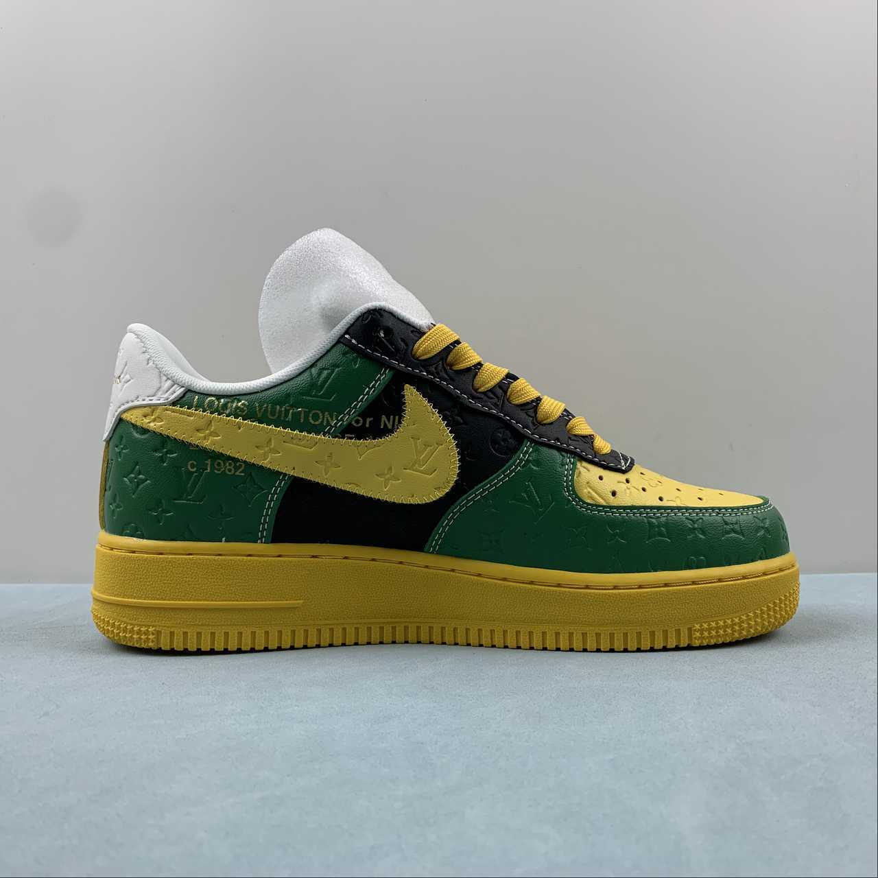 Nike Air Force 1