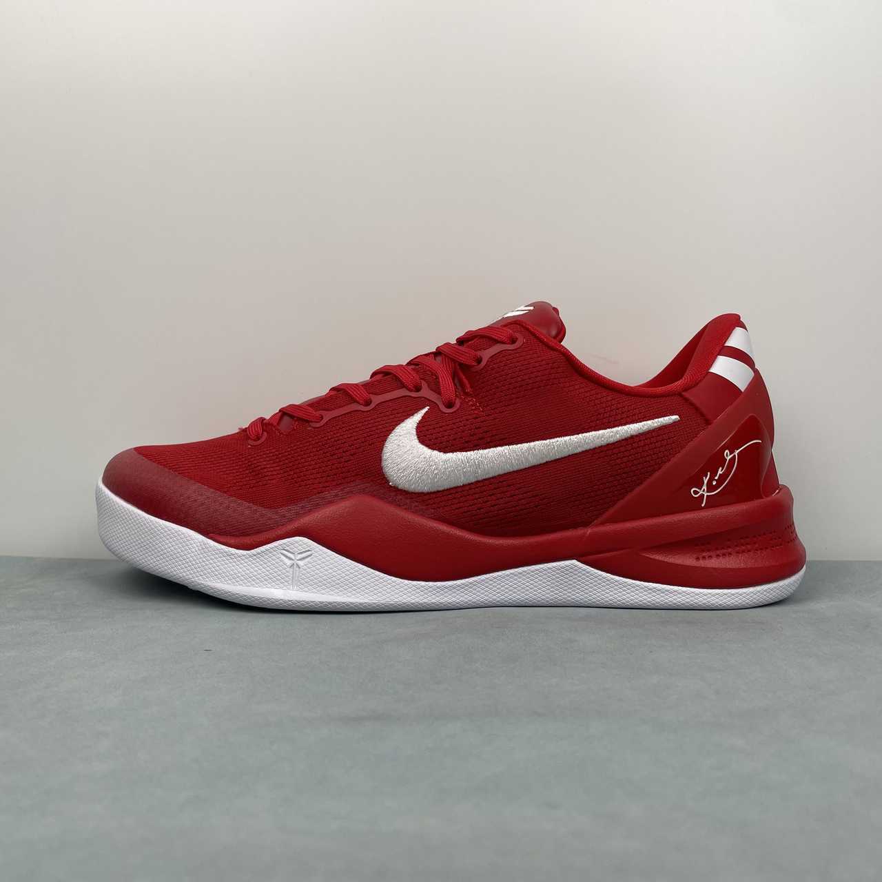 Nike Kobe VIII HF9550