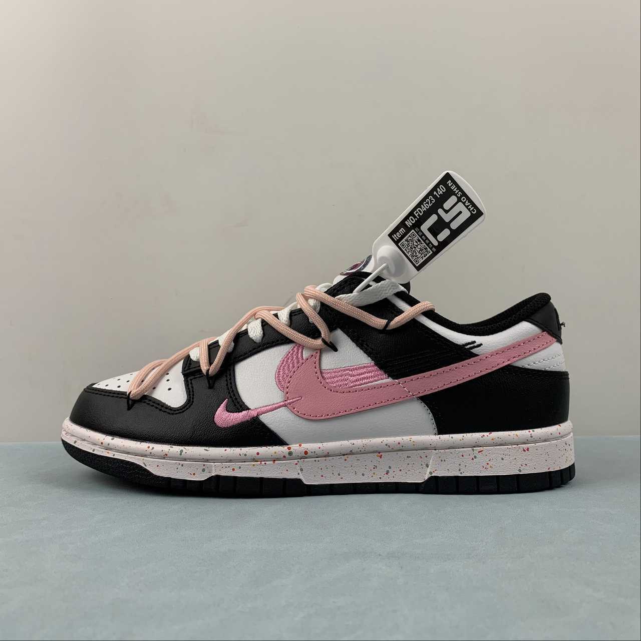 Nike Nike SB Dunk Low Shoes FD4623-140