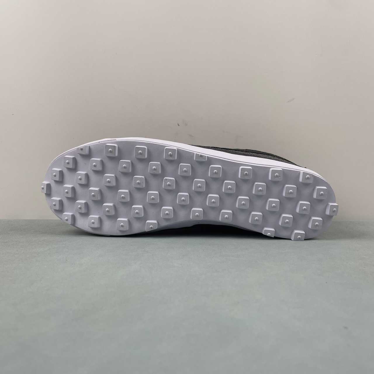 Nike Astro Grabber FQ6892-102
