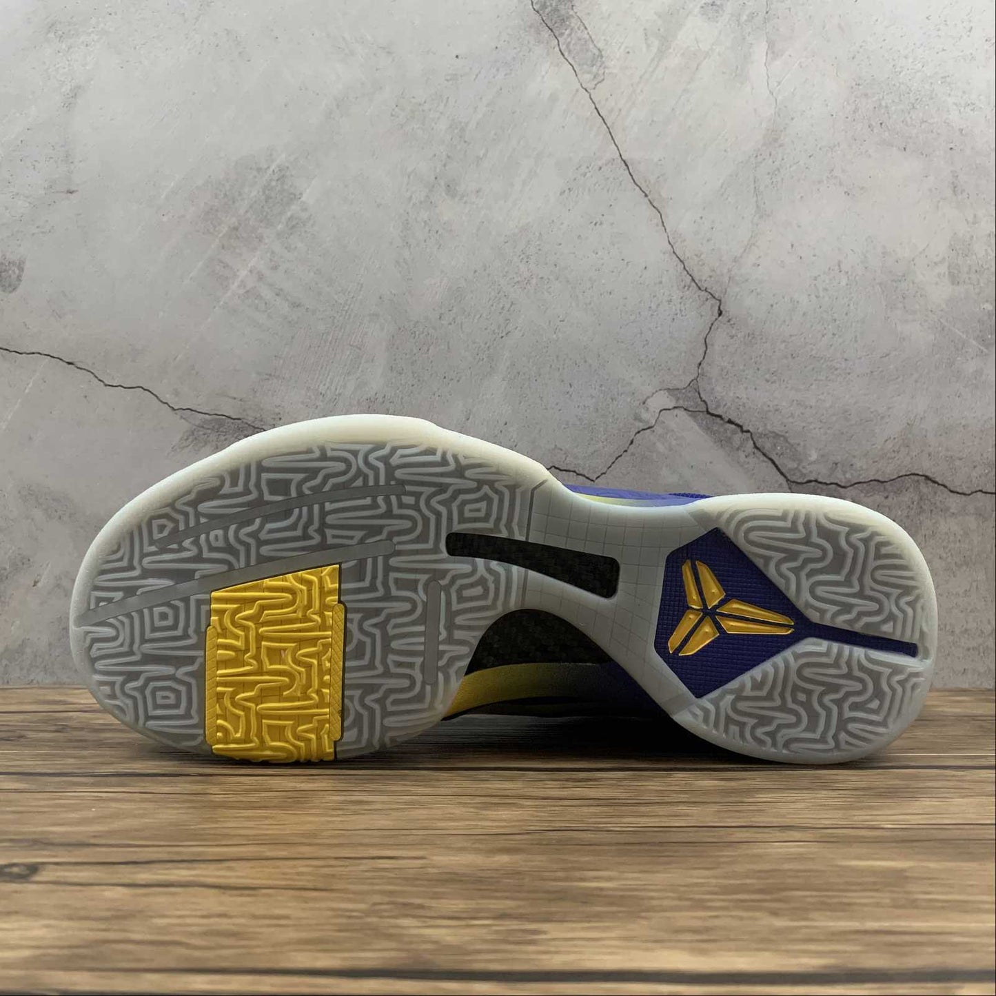 Kobe PROTRO CD4991-400