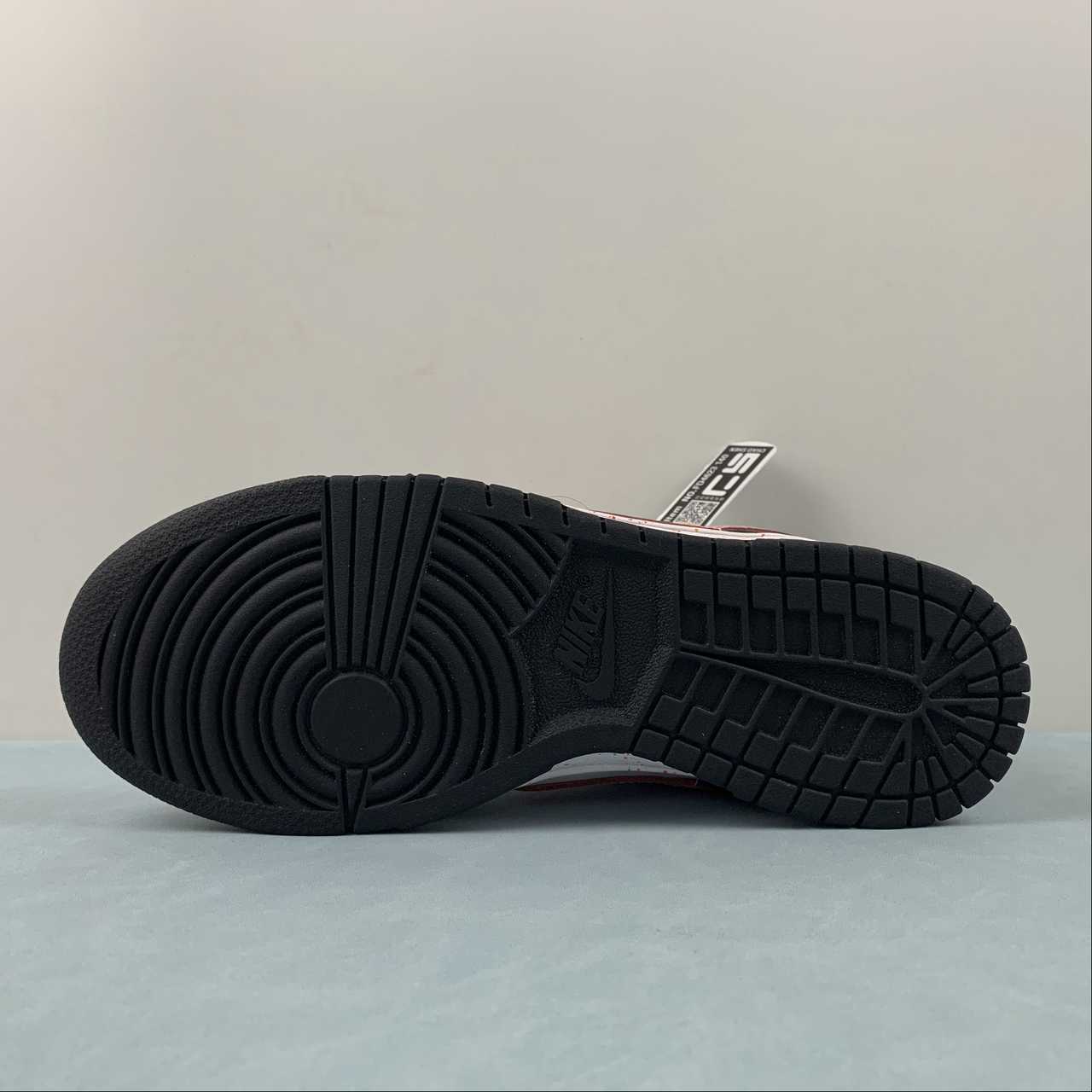 Nike Nike SB Dunk Low Shoes FD4623-140