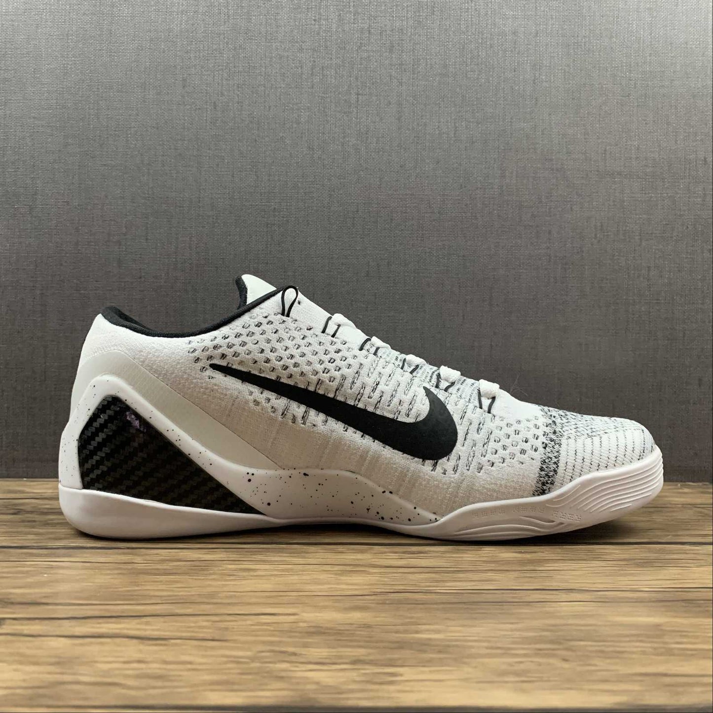 Kobe PROTRO 653456-101